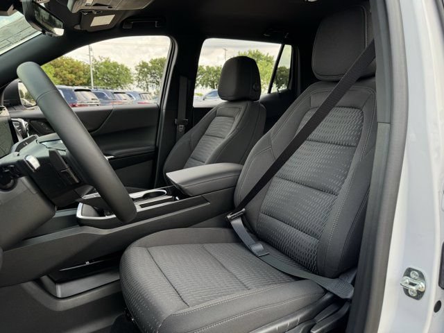 2027 Chevrolet Equinox LT - Photo 22