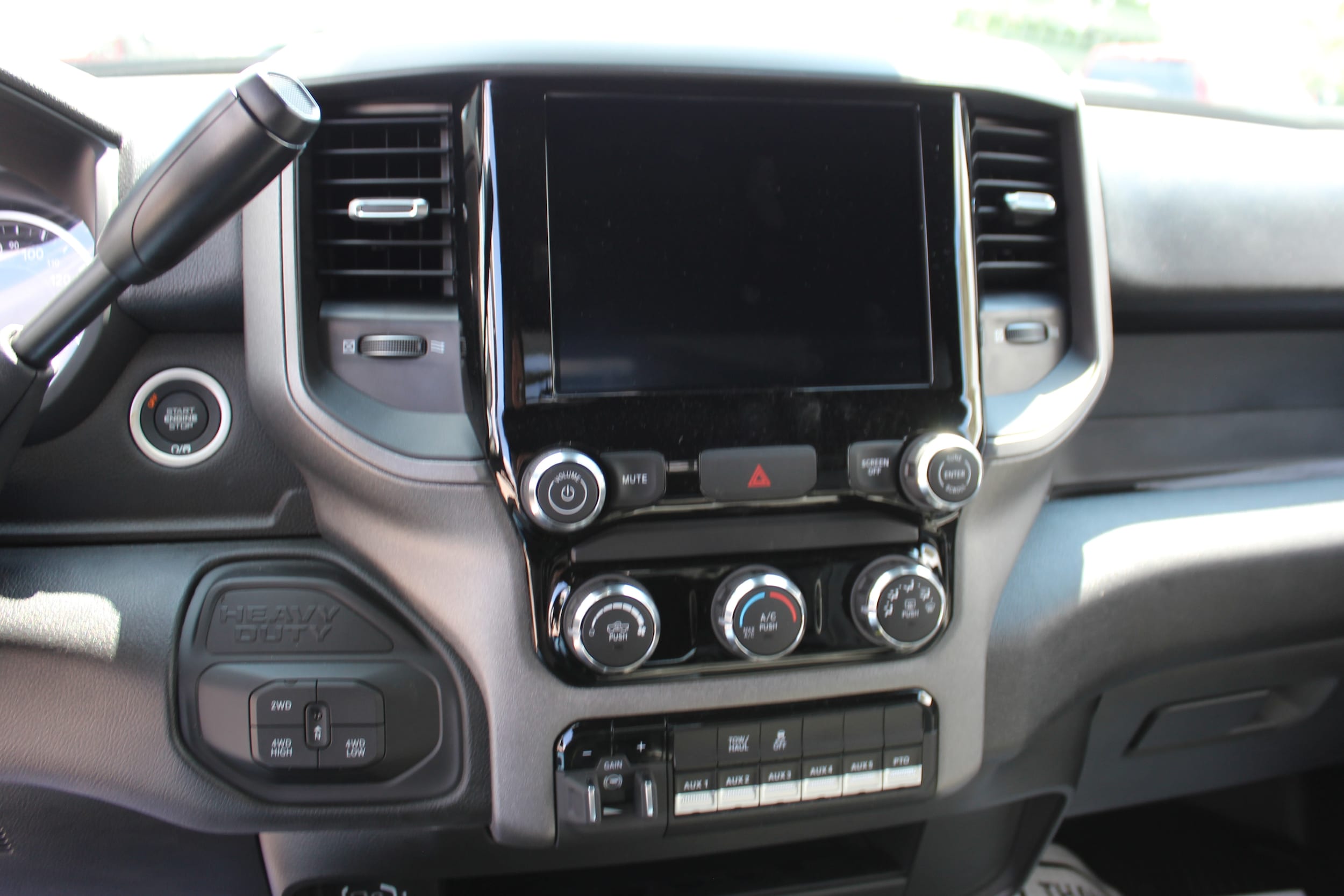 2026 RAM 3500 Chassis Tradesman - Photo 10