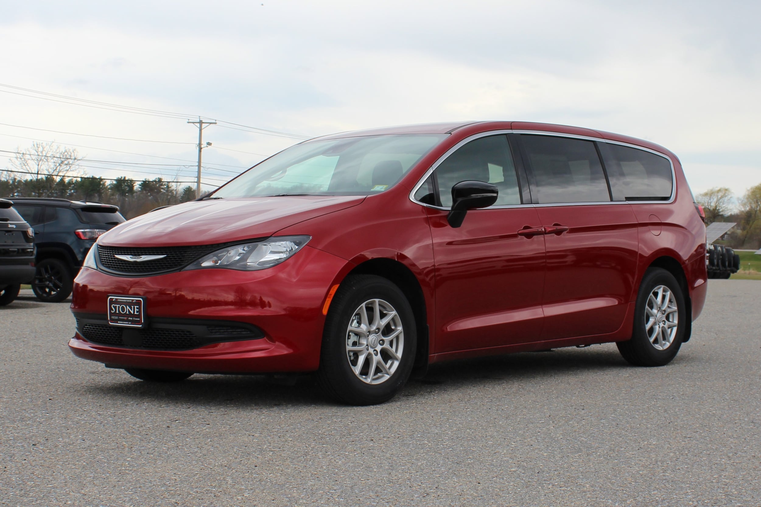 2026 Chrysler Voyager LX's photo