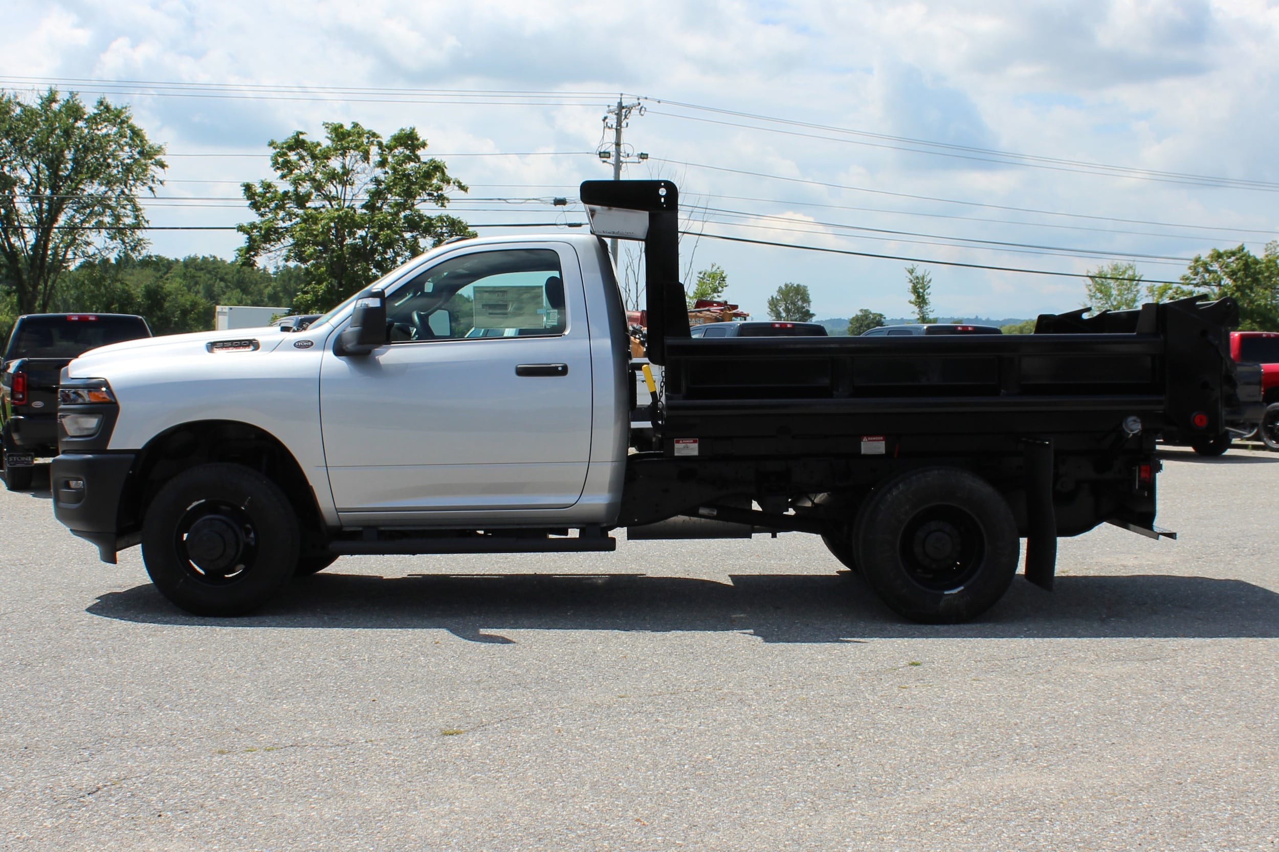 2026 RAM 3500 Chassis Tradesman - Photo 8
