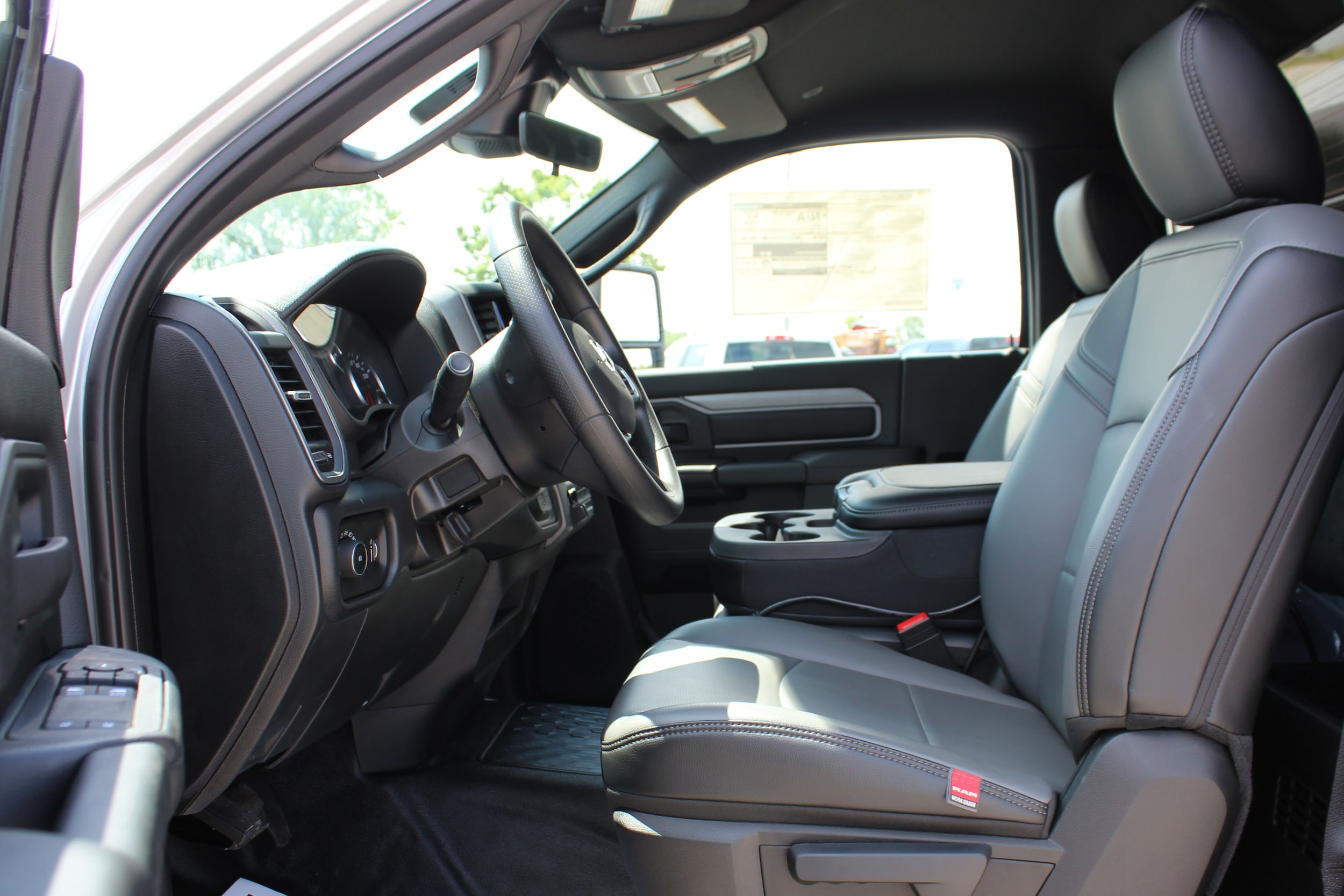 2026 RAM 3500 Chassis Tradesman - Photo 9