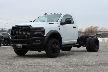 2026 Ram 5500 Chassis TRADESMAN  REGULAR  4X4 60' CA Pickup
