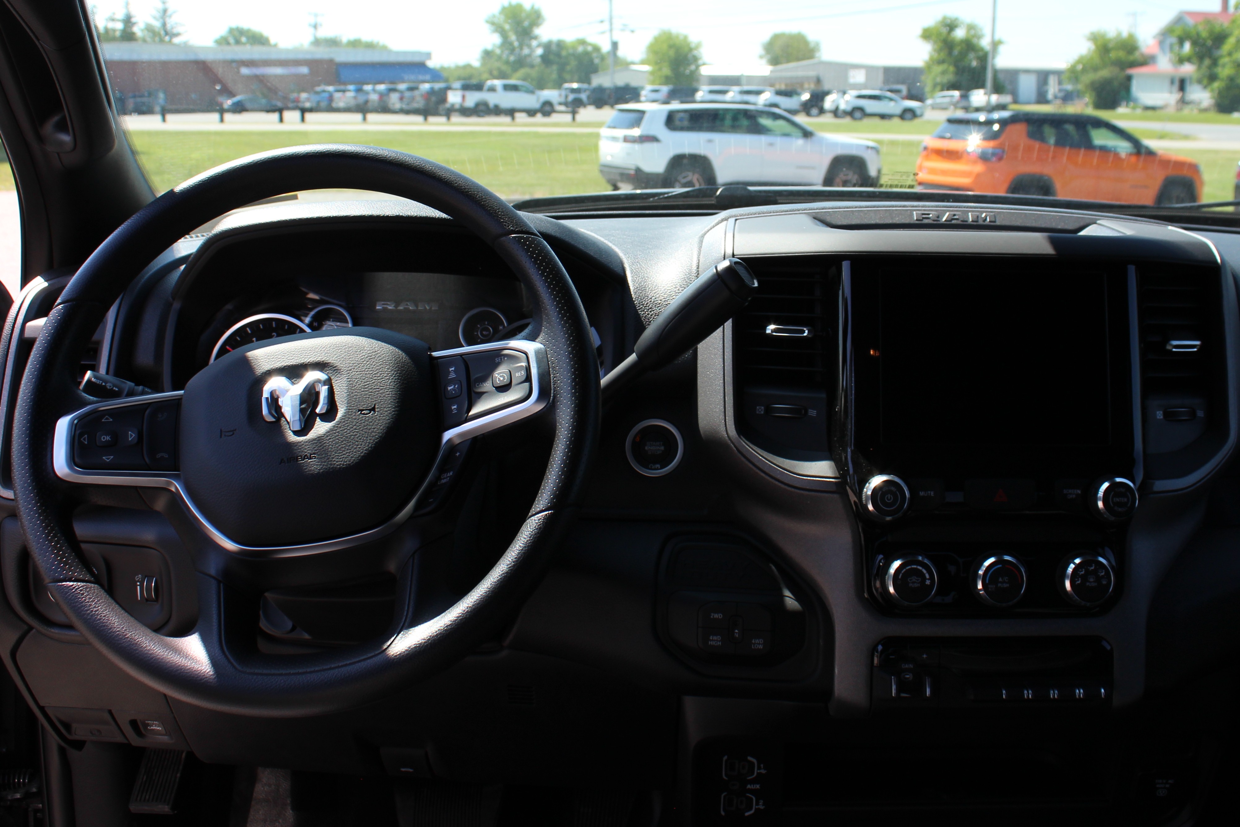 2026 RAM 2500 Tradesman - Photo 11