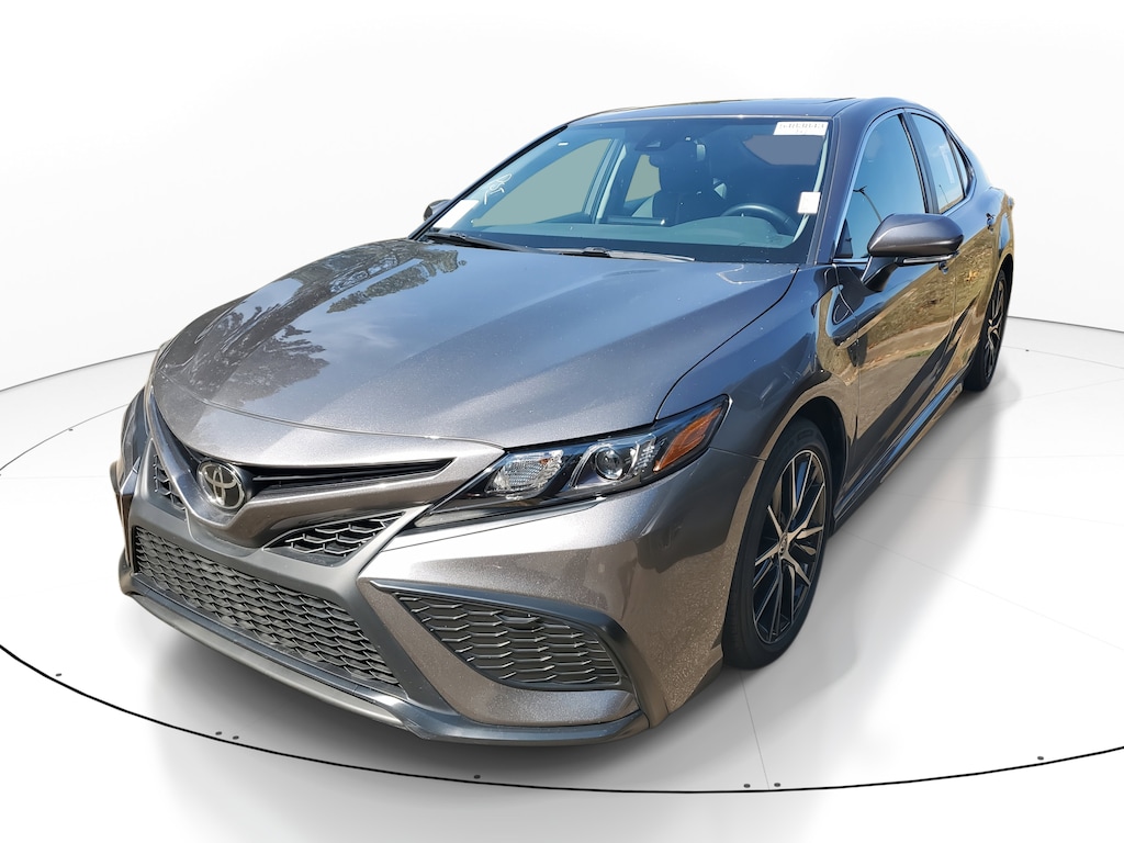 2024 Toyota Camry SE photo 4
