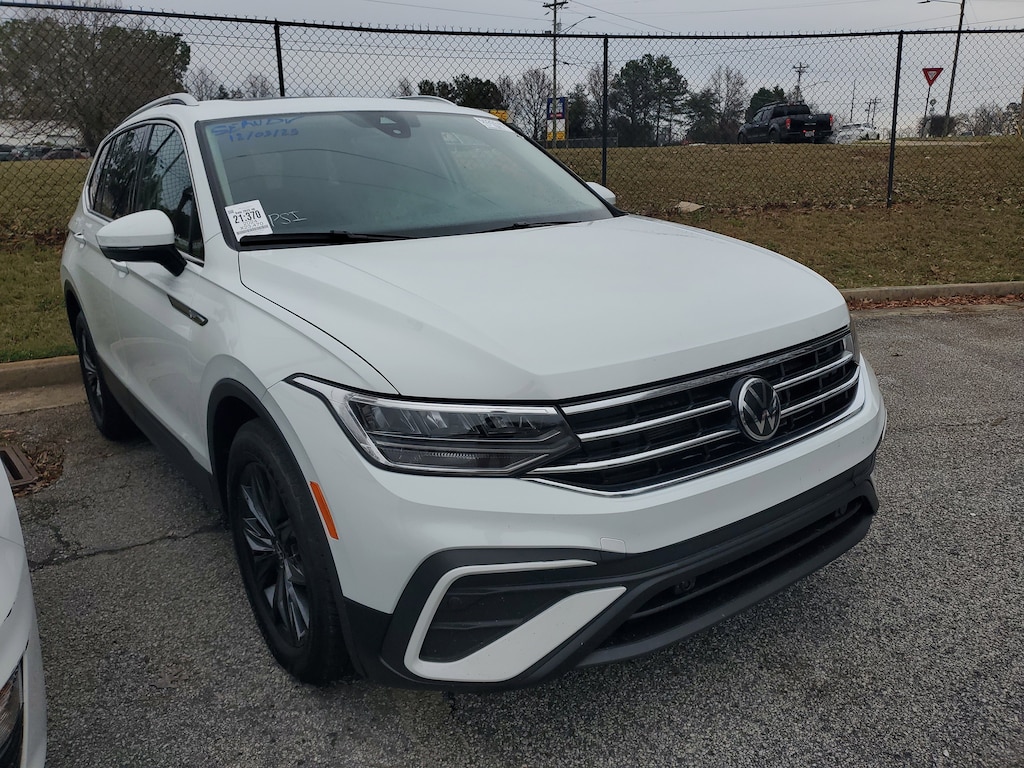 Used 2024 Volkswagen Tiguan 2.0T SE SUV