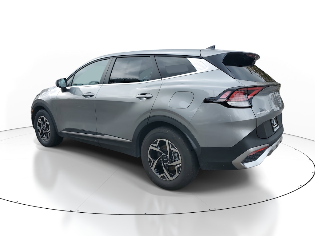 Used 2024 Kia Sportage LX SUV