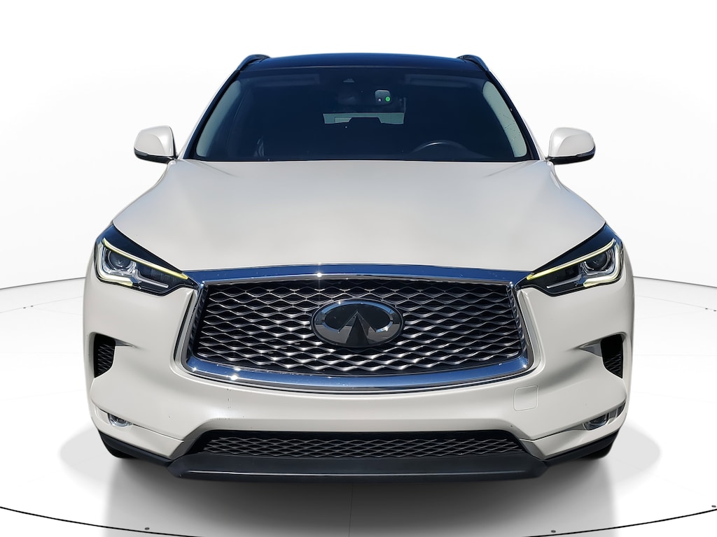 2022 Infiniti QX50 Luxe photo 2