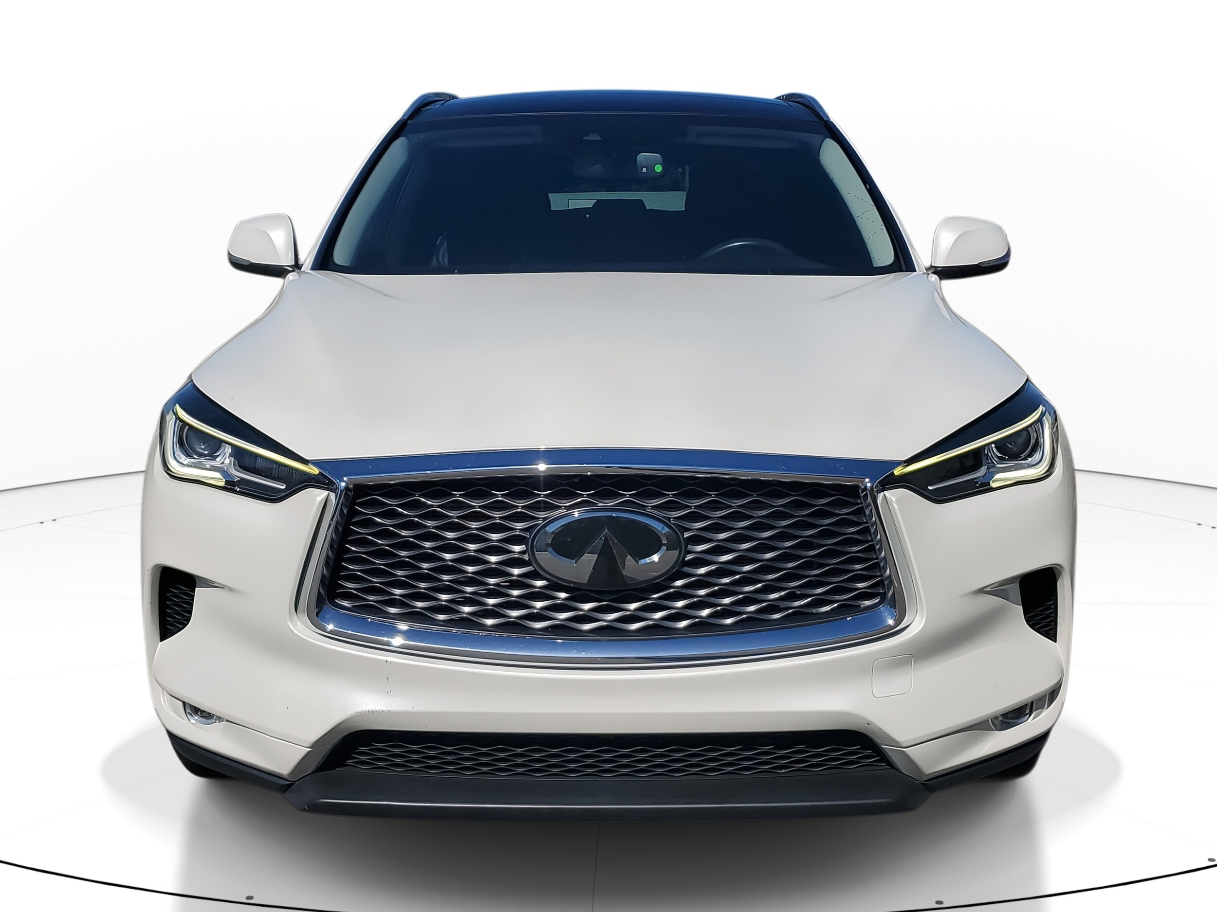 2022 Infiniti QX50 Luxe photo 2