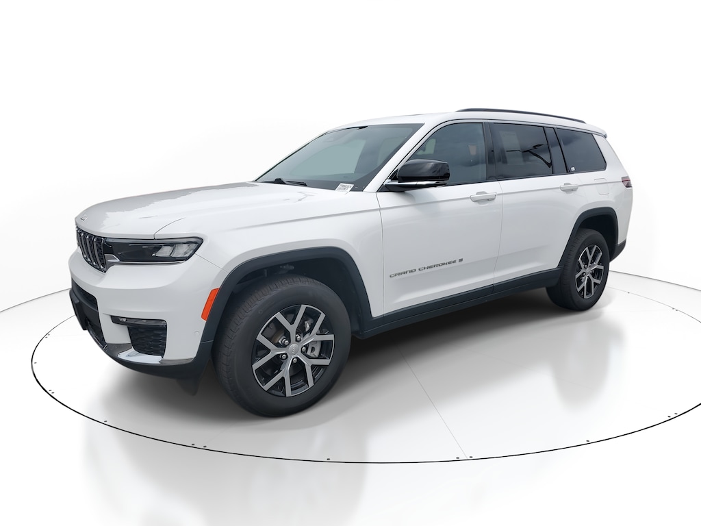 2024 Jeep Grand Cherokee Limited photo 3