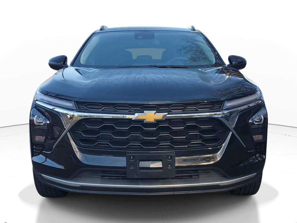 Used 2025 Chevrolet Trax LT SUV