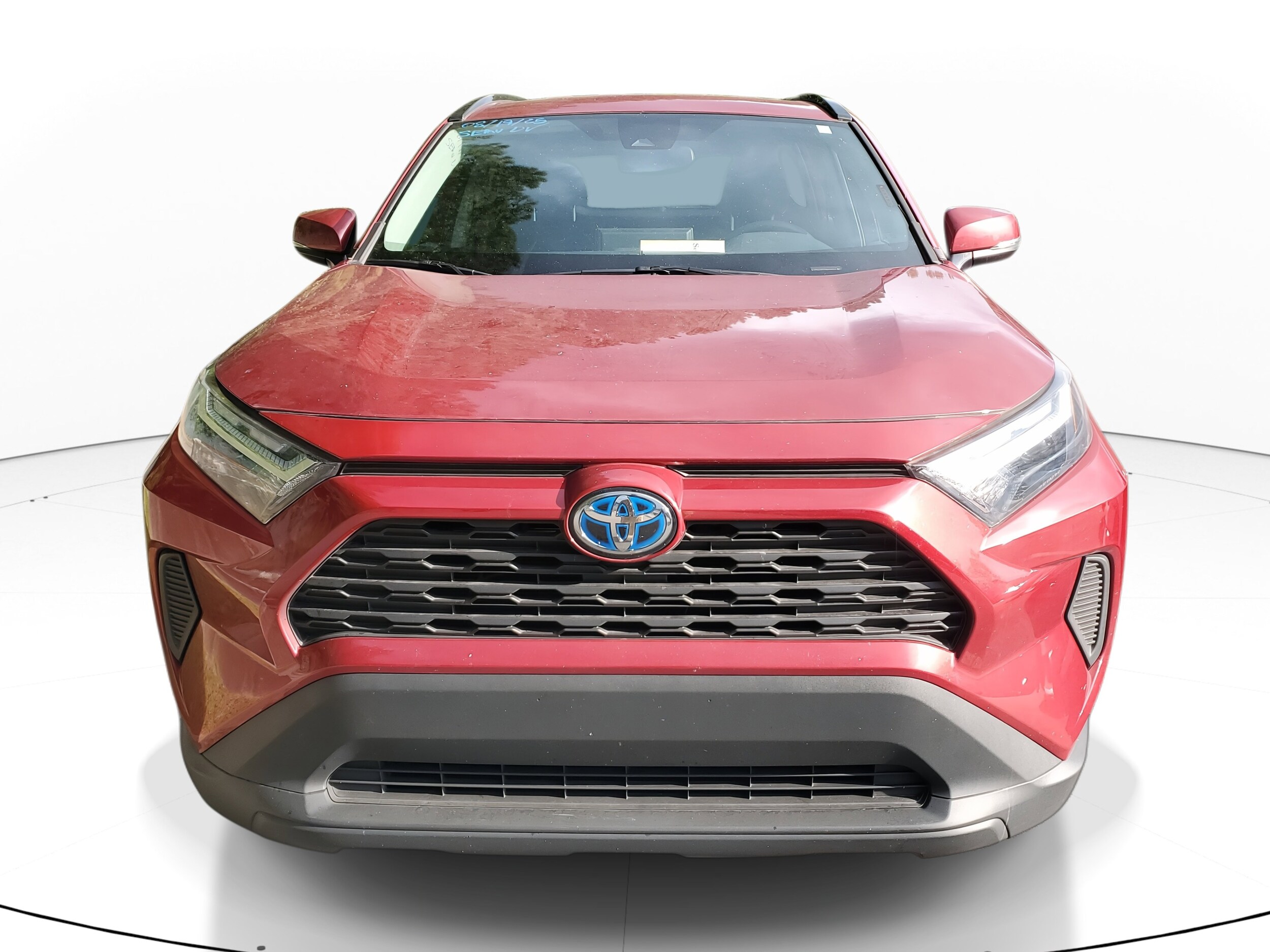 2024 Toyota RAV4 Hybrid XLE photo 2