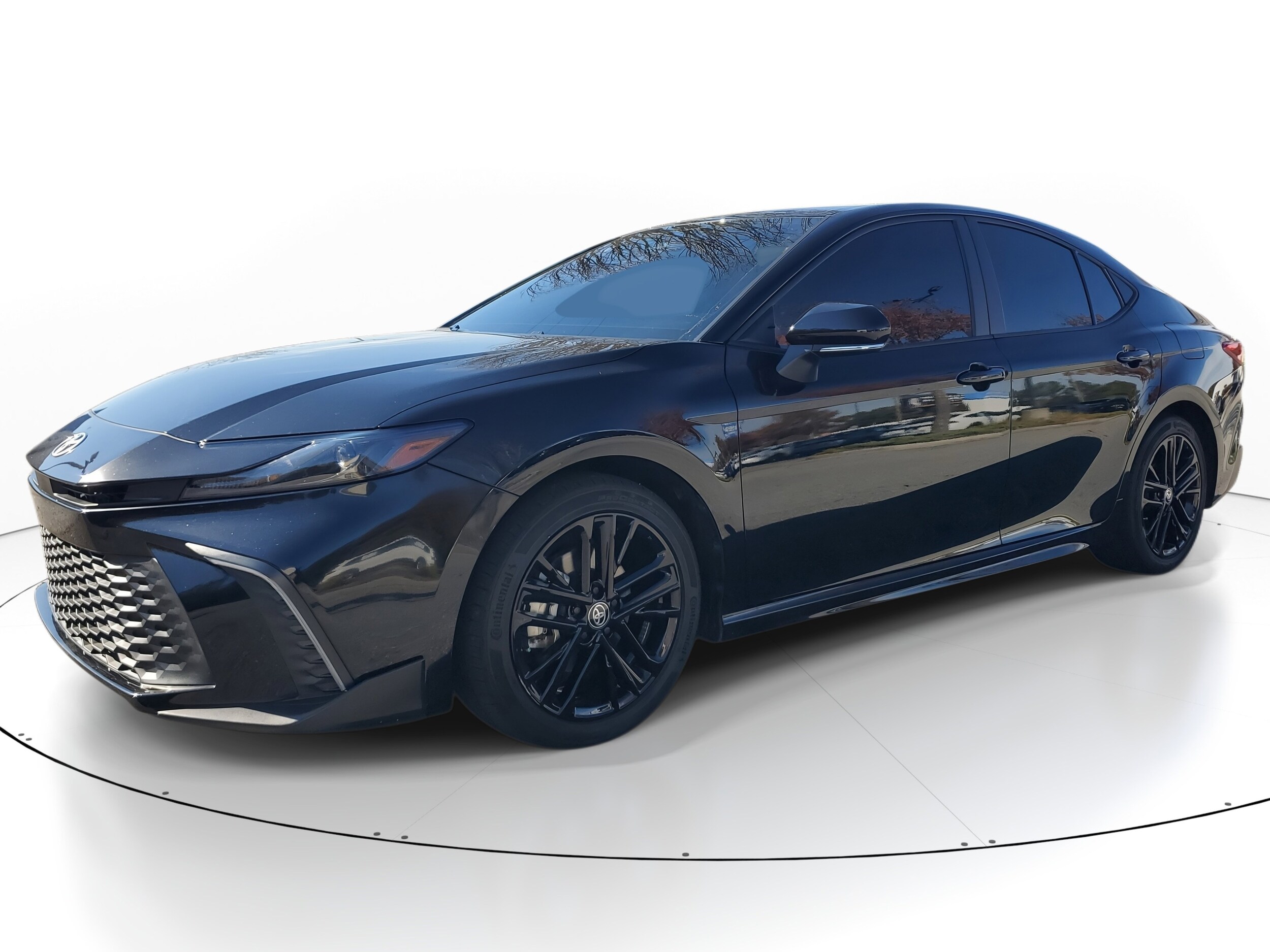 2025 Toyota Camry SE photo 2