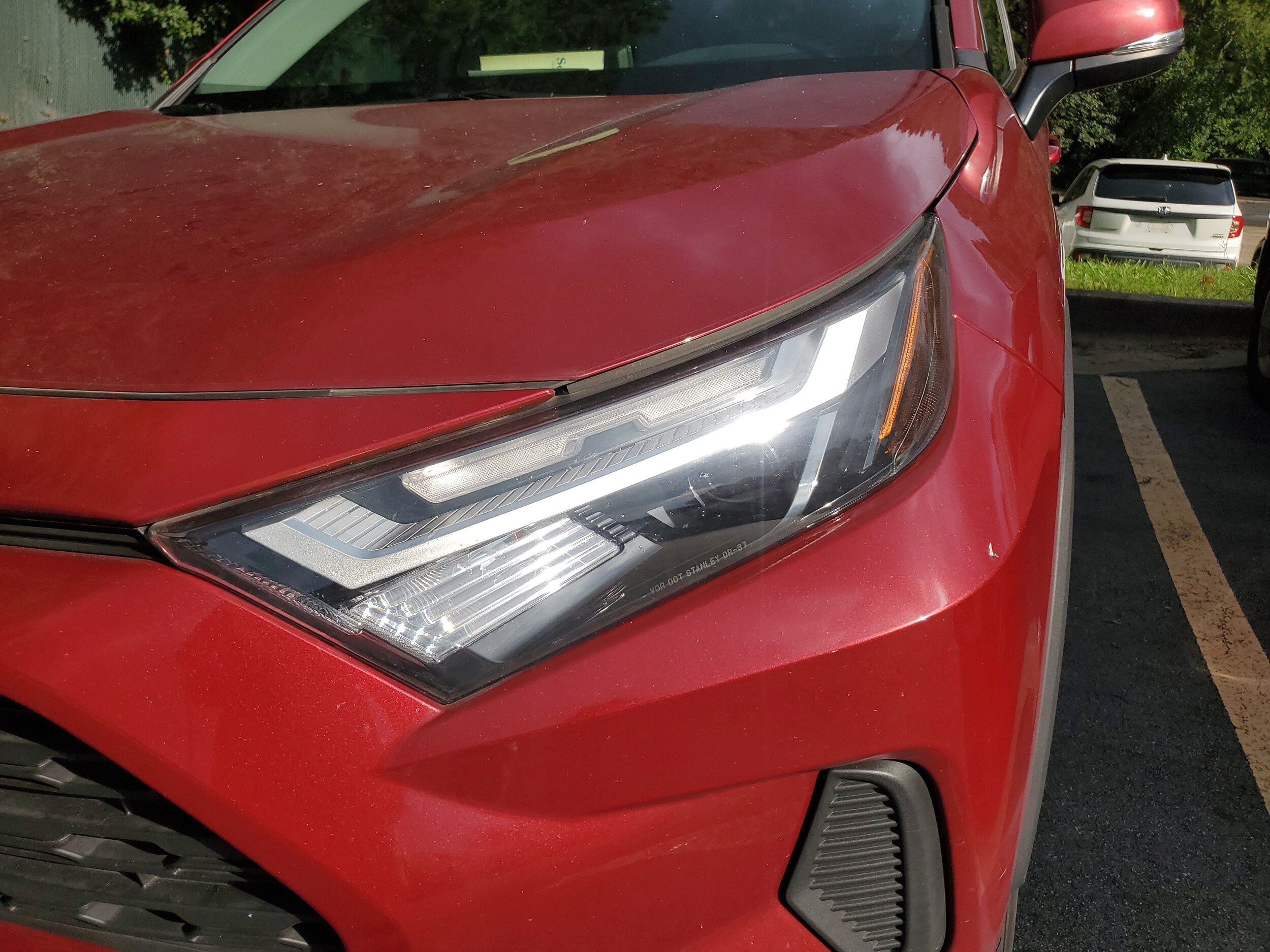 2024 Toyota RAV4 Hybrid XLE photo 4