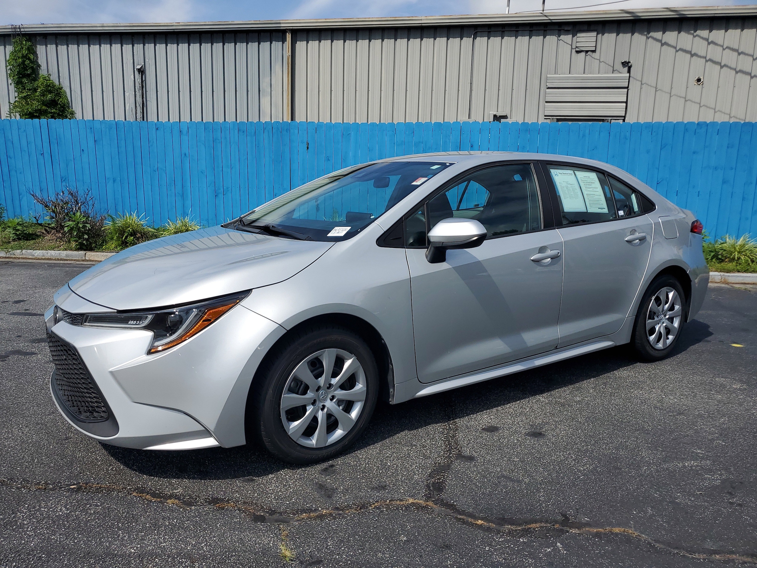 Used 2020 Toyota Corolla LE with VIN 5YFEPRAE9LP073281 for sale in Snellville, GA