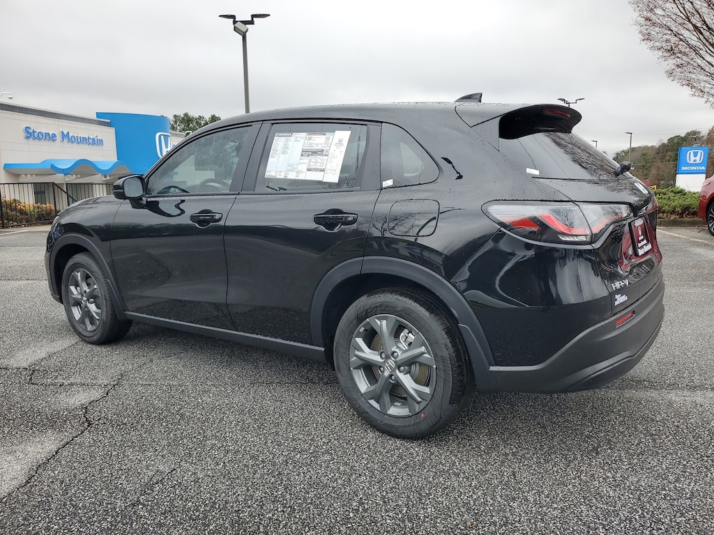 2026 Honda HR-V LX photo 3