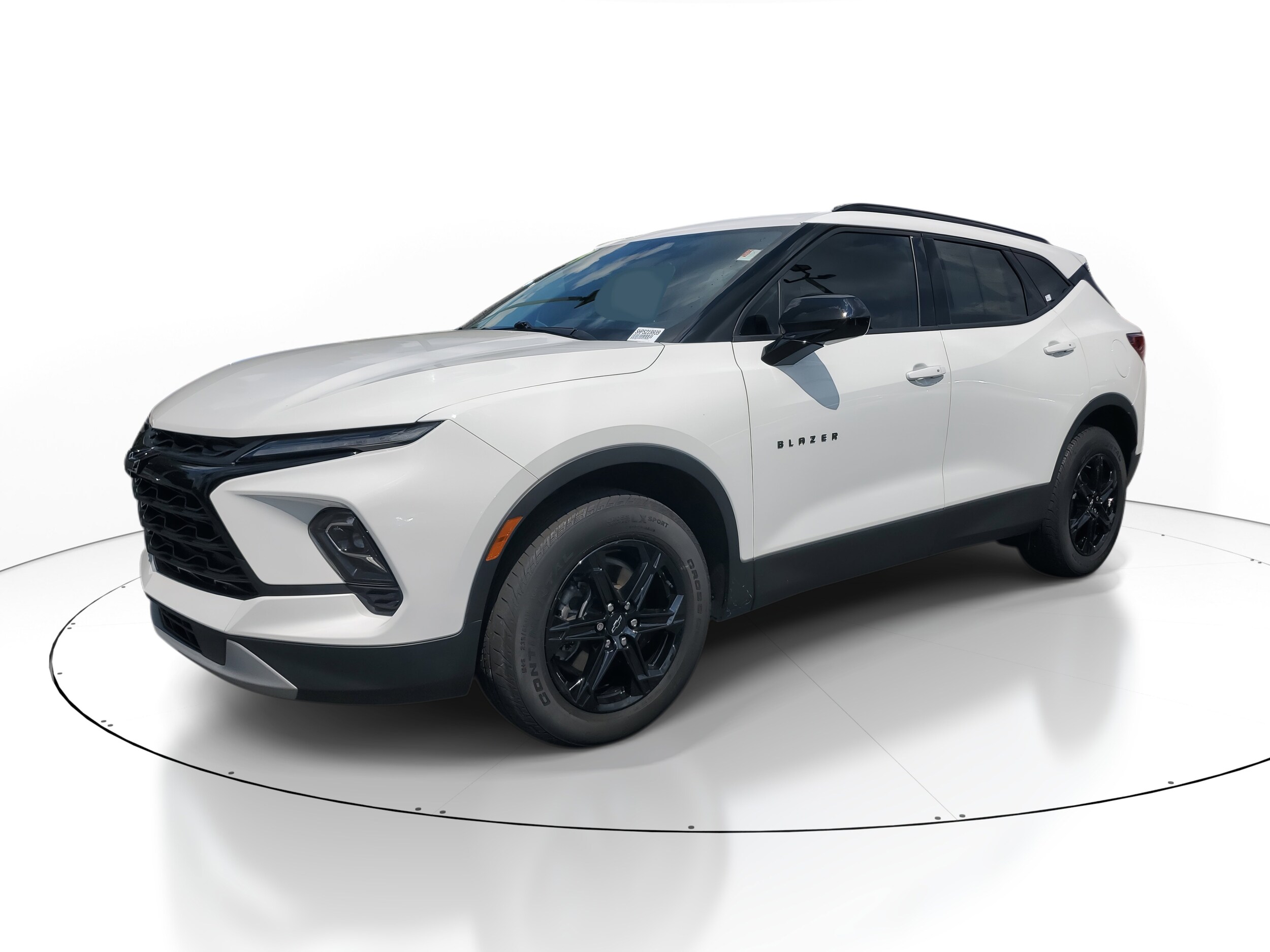 2023 Chevrolet Blazer 2LT photo 2