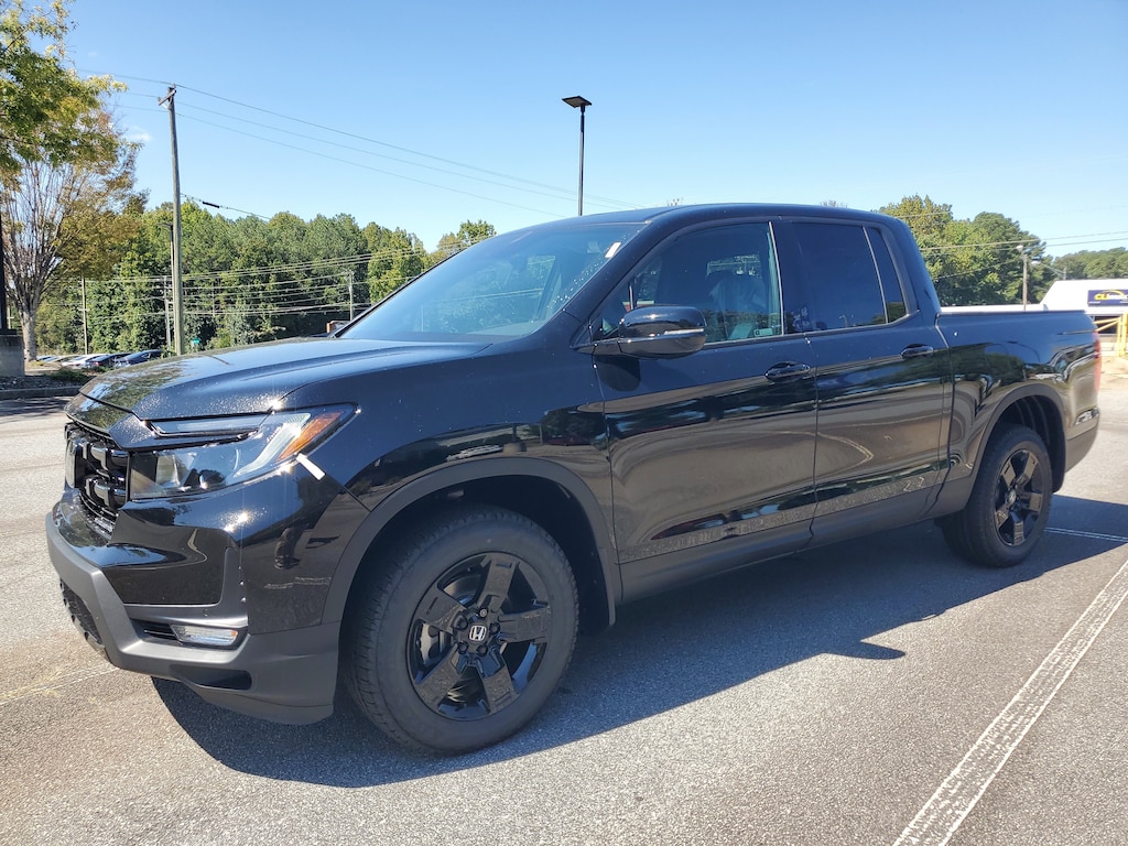 2026 Honda Ridgeline Black Edition photo 3