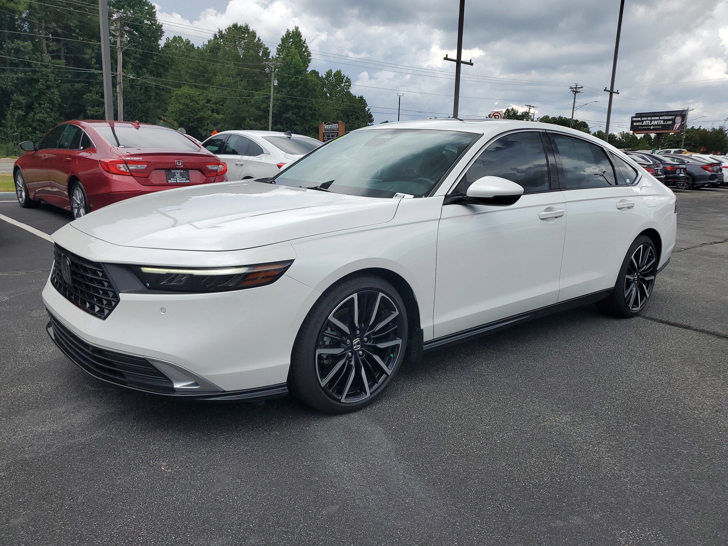 2024 Honda Accord Hybrid Touring photo 3