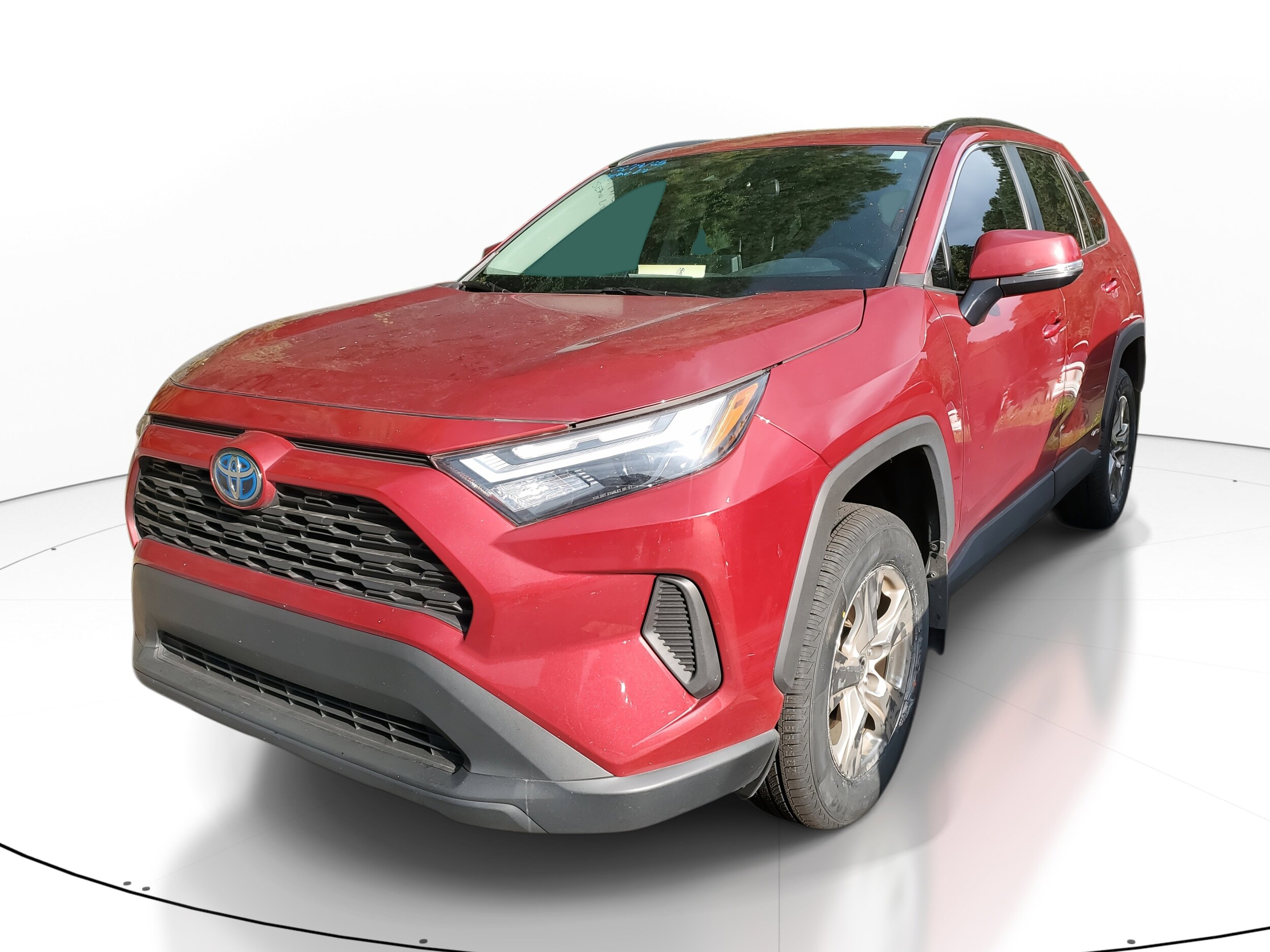 2024 Toyota RAV4 Hybrid XLE photo 3