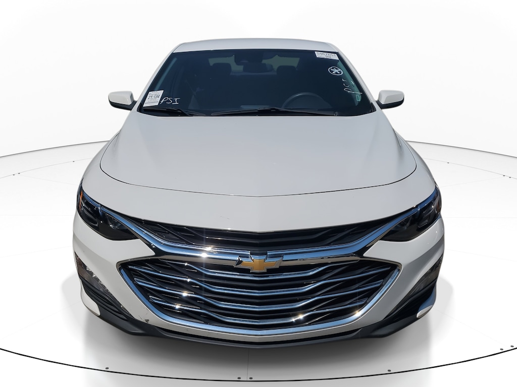 2024 Chevrolet Malibu 1LT photo 2