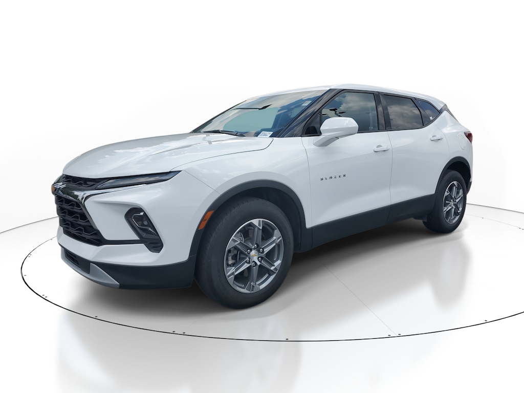 2023 Chevrolet Blazer 2LT photo 3
