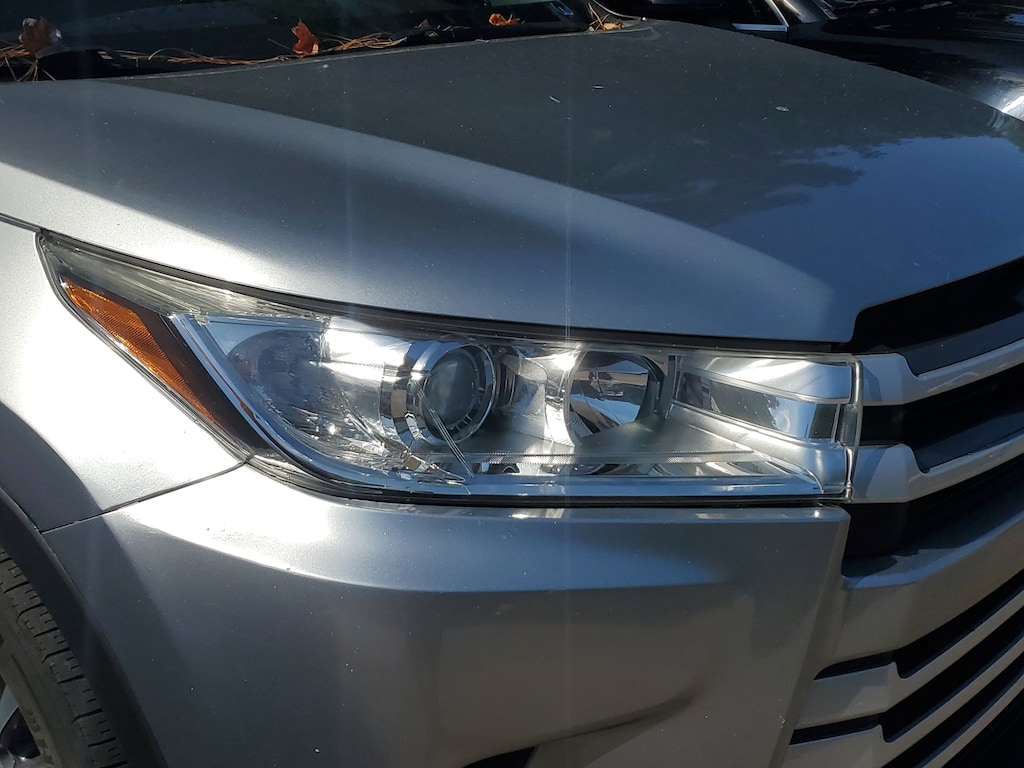 2019 Toyota Highlander XLE photo 3