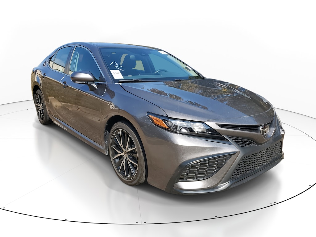 2024 Toyota Camry SE photo 2