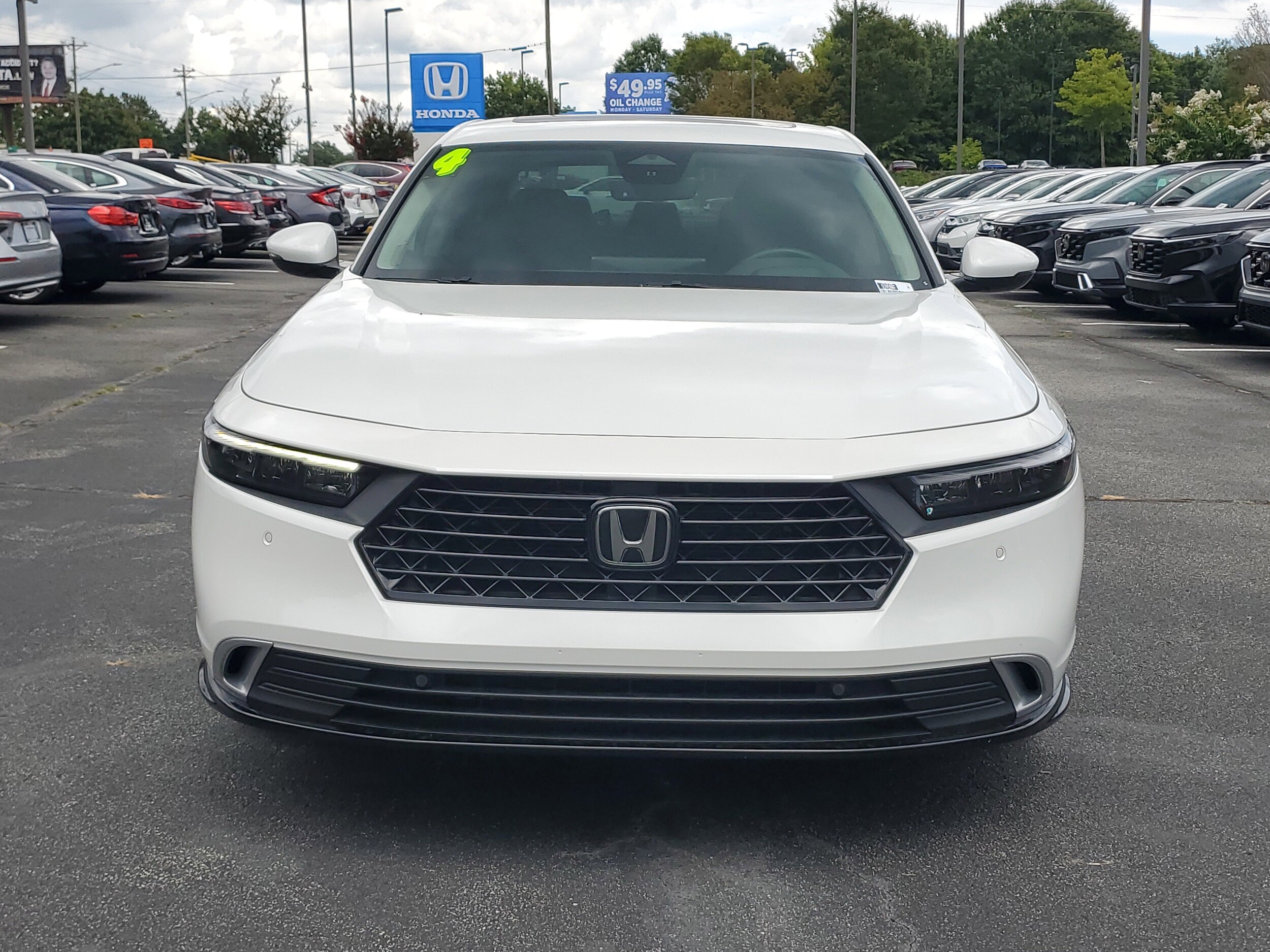 2024 Honda Accord Hybrid Touring photo 2