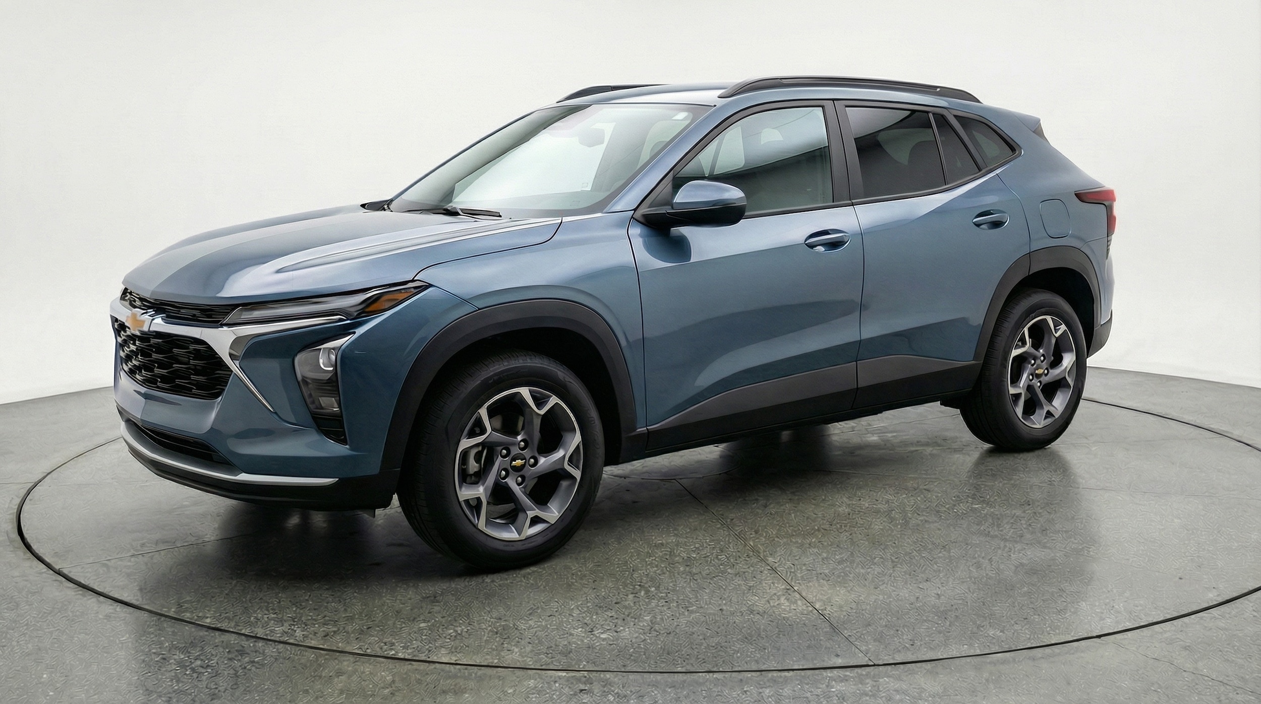 Thumbnail: 2025 Chevrolet Trax - 3