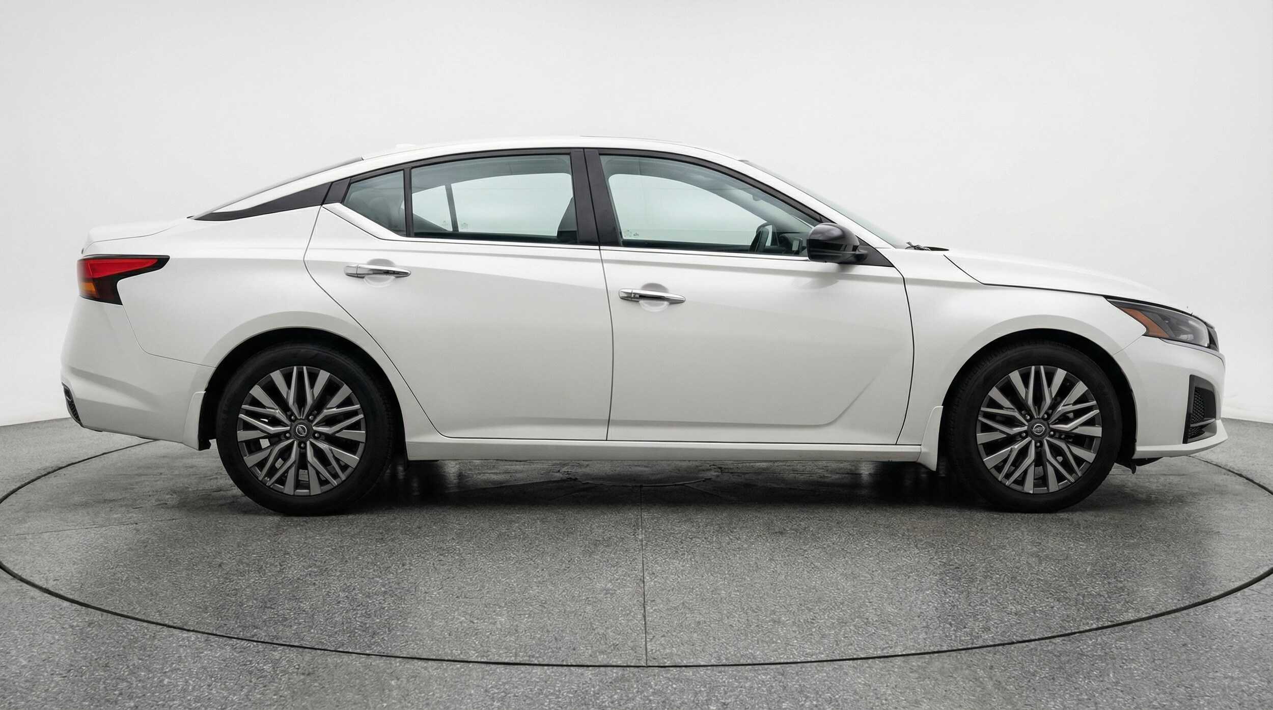 Thumbnail: 2025 Nissan Altima - 8