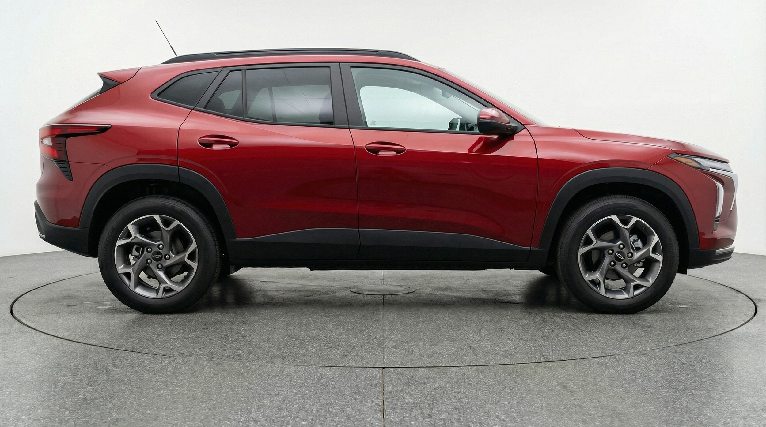 Thumbnail: 2025 Chevrolet Trax - 8