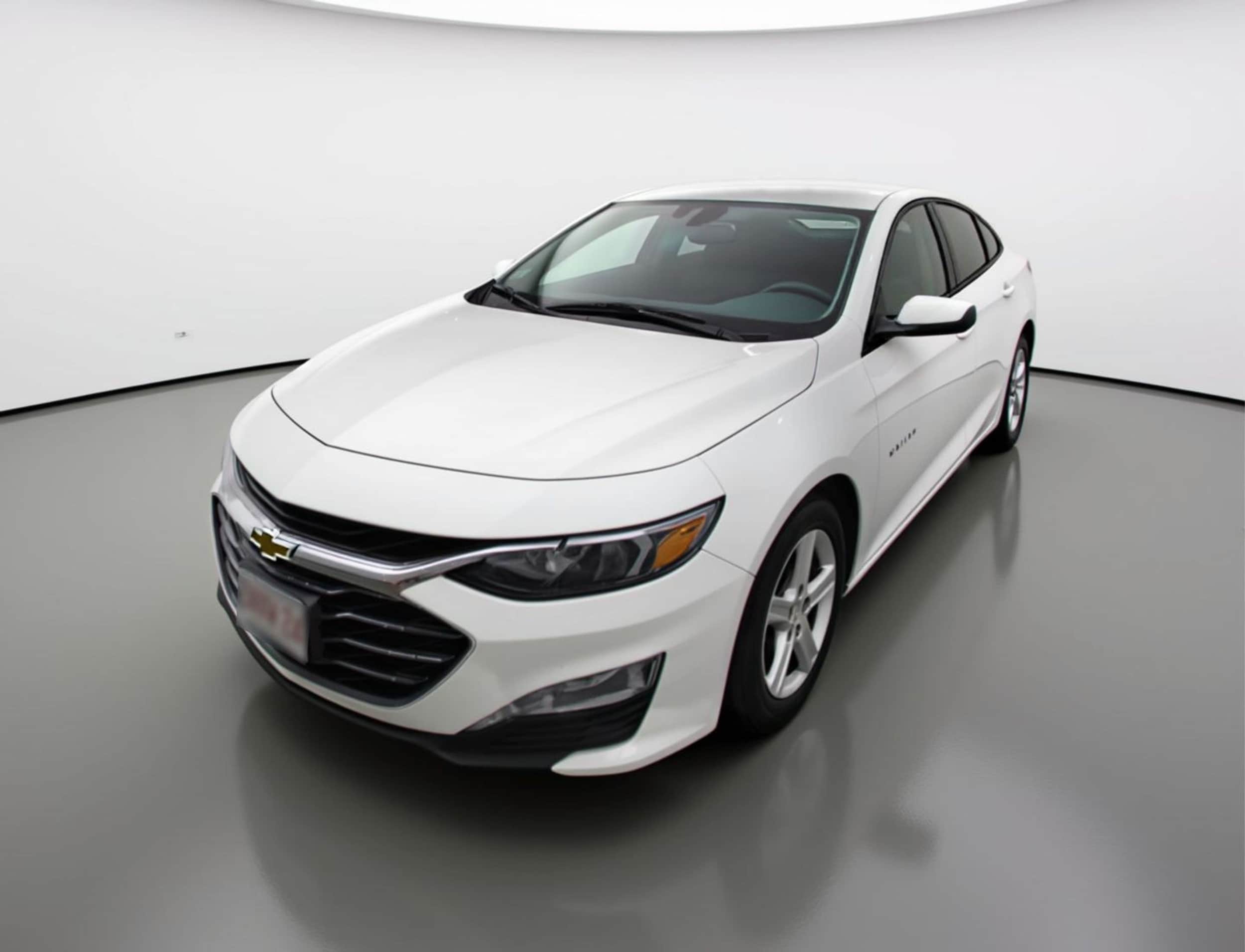 Thumbnail: 2024 Chevrolet Malibu - 3