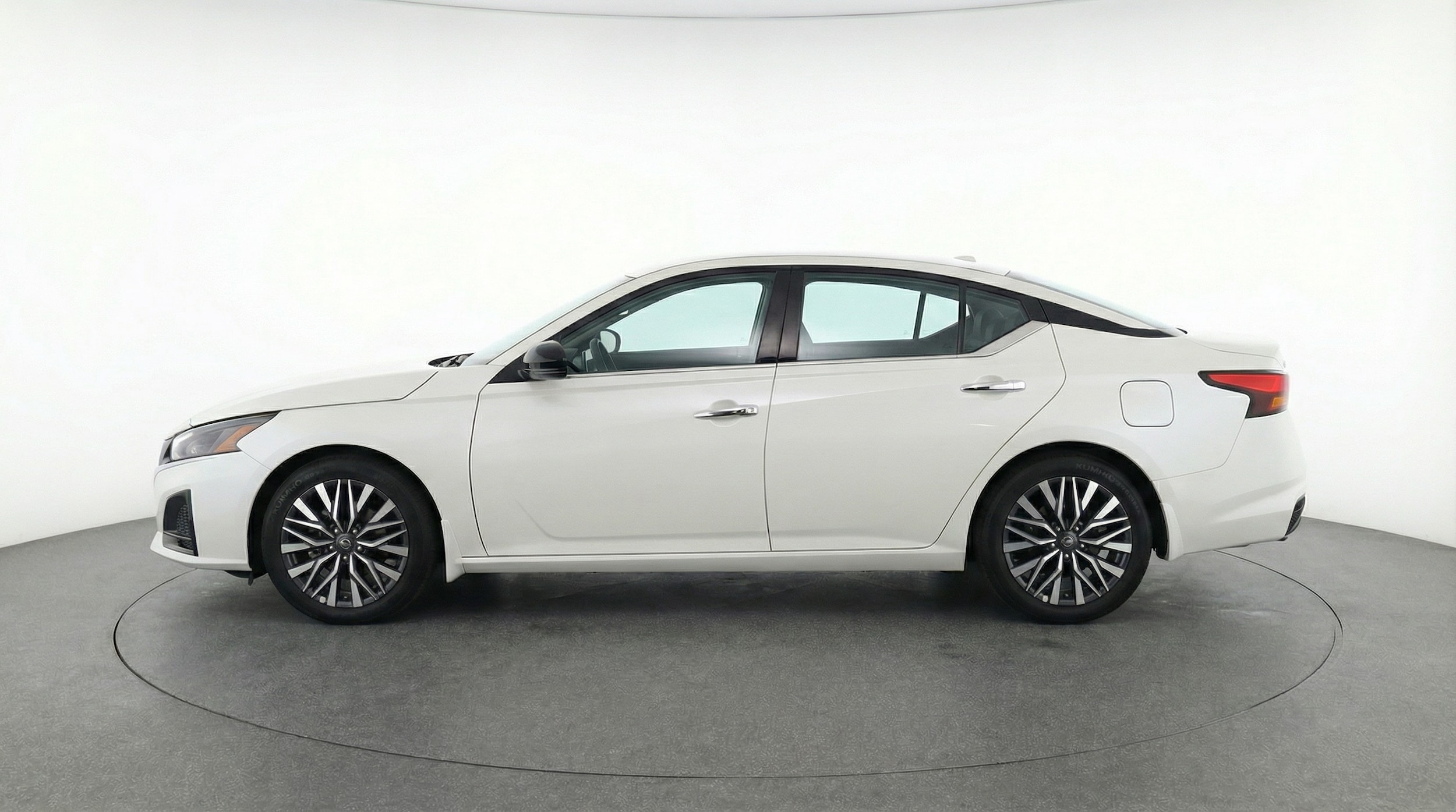 Thumbnail: 2025 Nissan Altima - 4