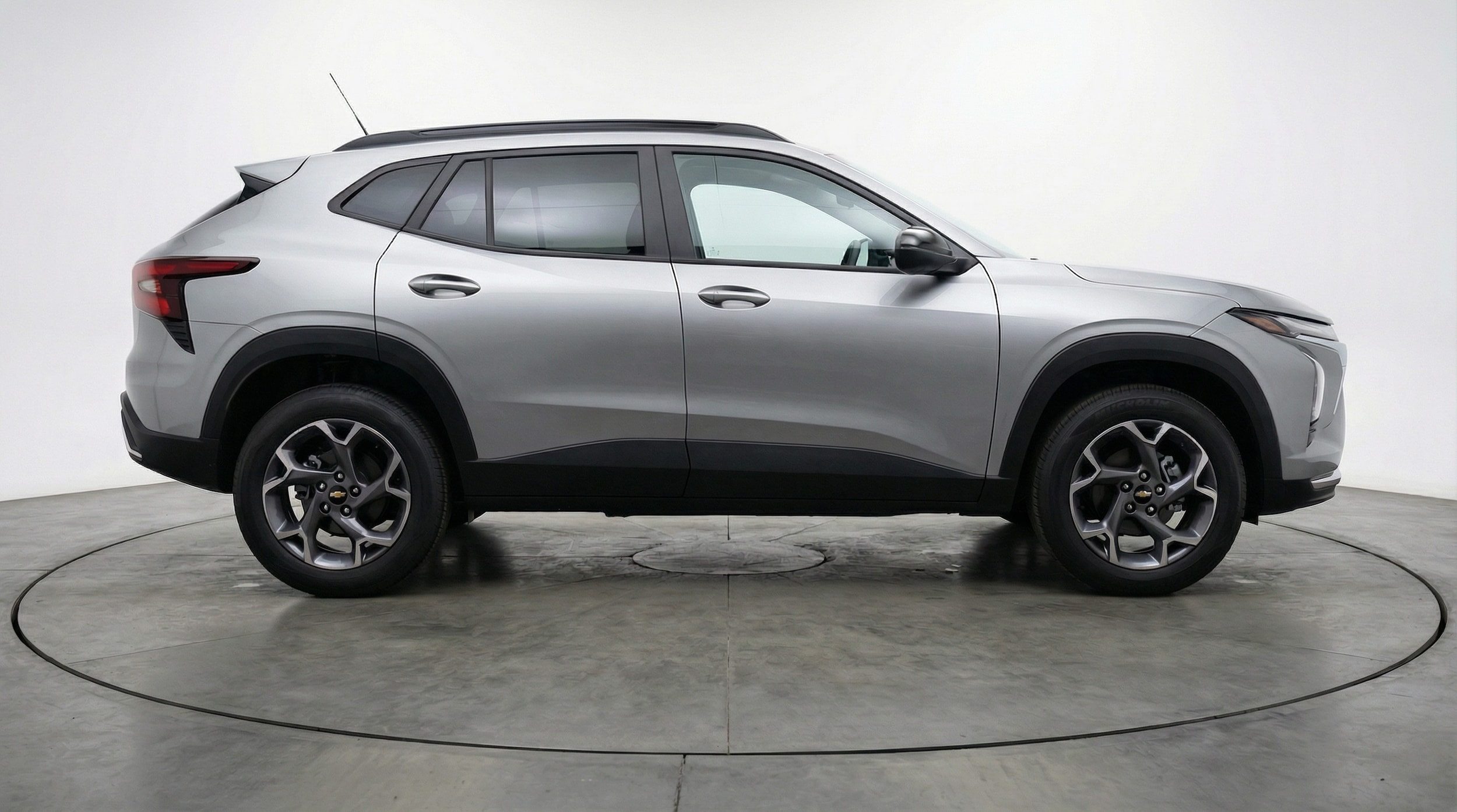 Thumbnail: 2025 Chevrolet Trax - 8