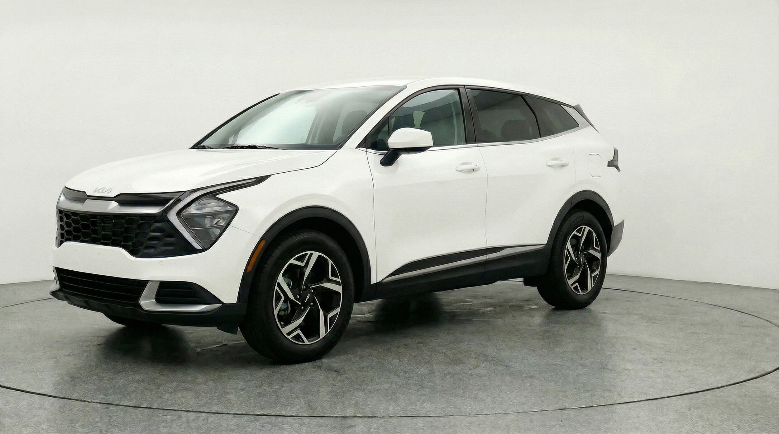 Thumbnail: 2025 Kia Sportage - 3