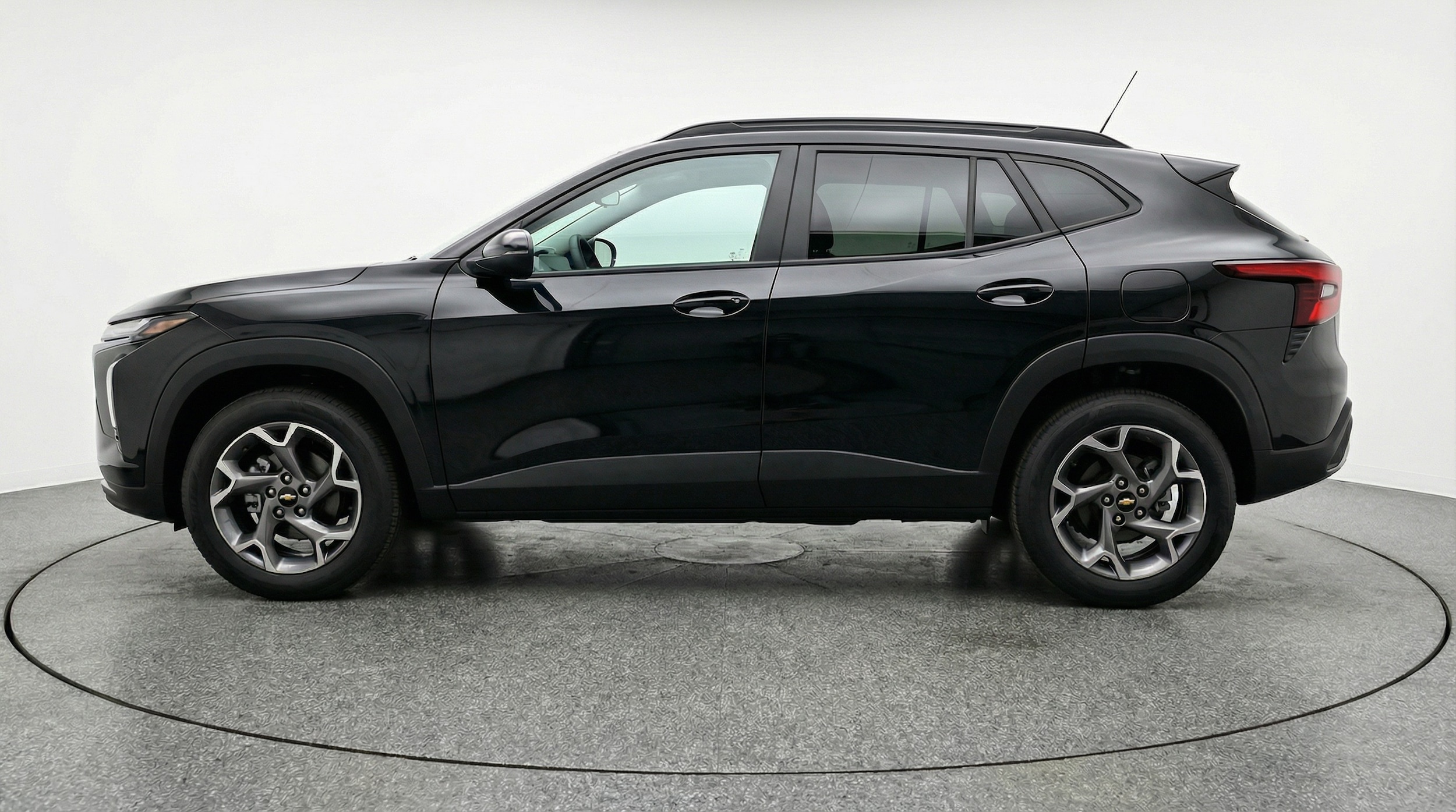 Thumbnail: 2025 Chevrolet Trax - 4