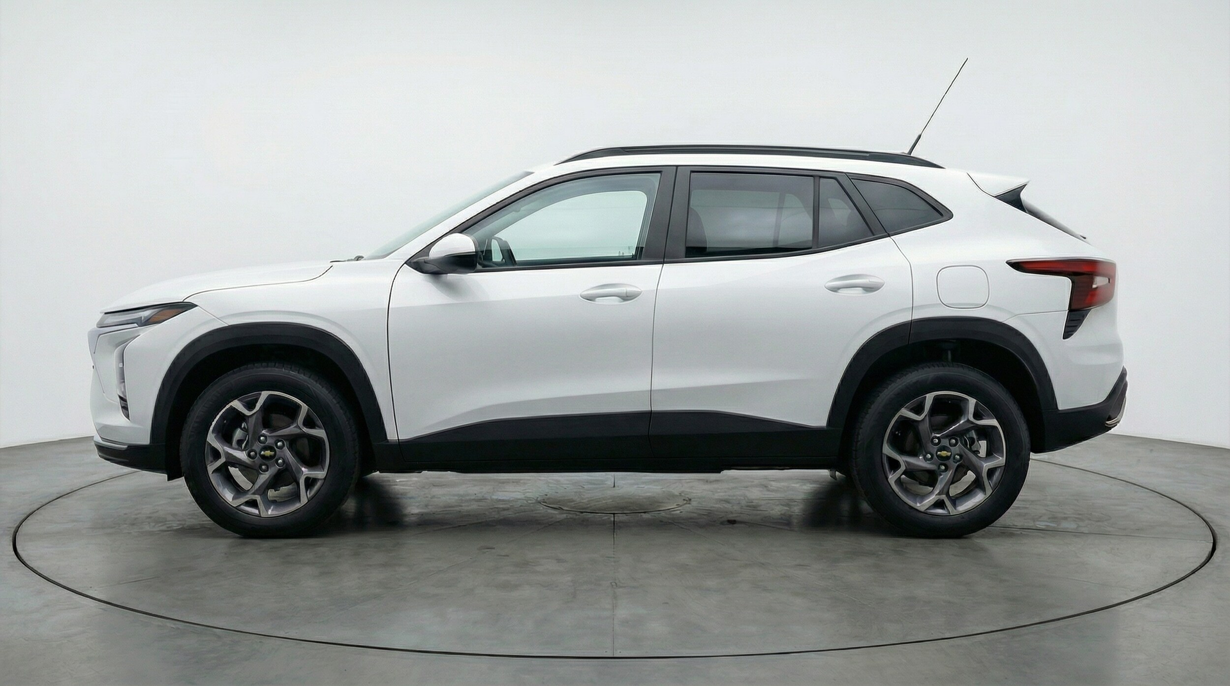 Thumbnail: 2025 Chevrolet Trax - 4