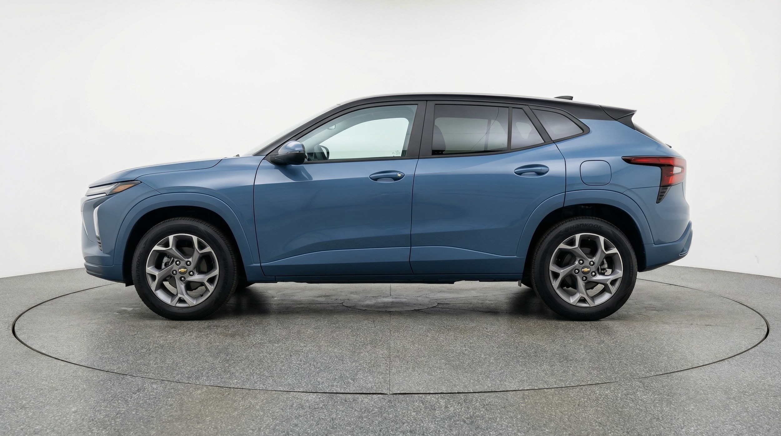 Thumbnail: 2025 Chevrolet Trax - 4