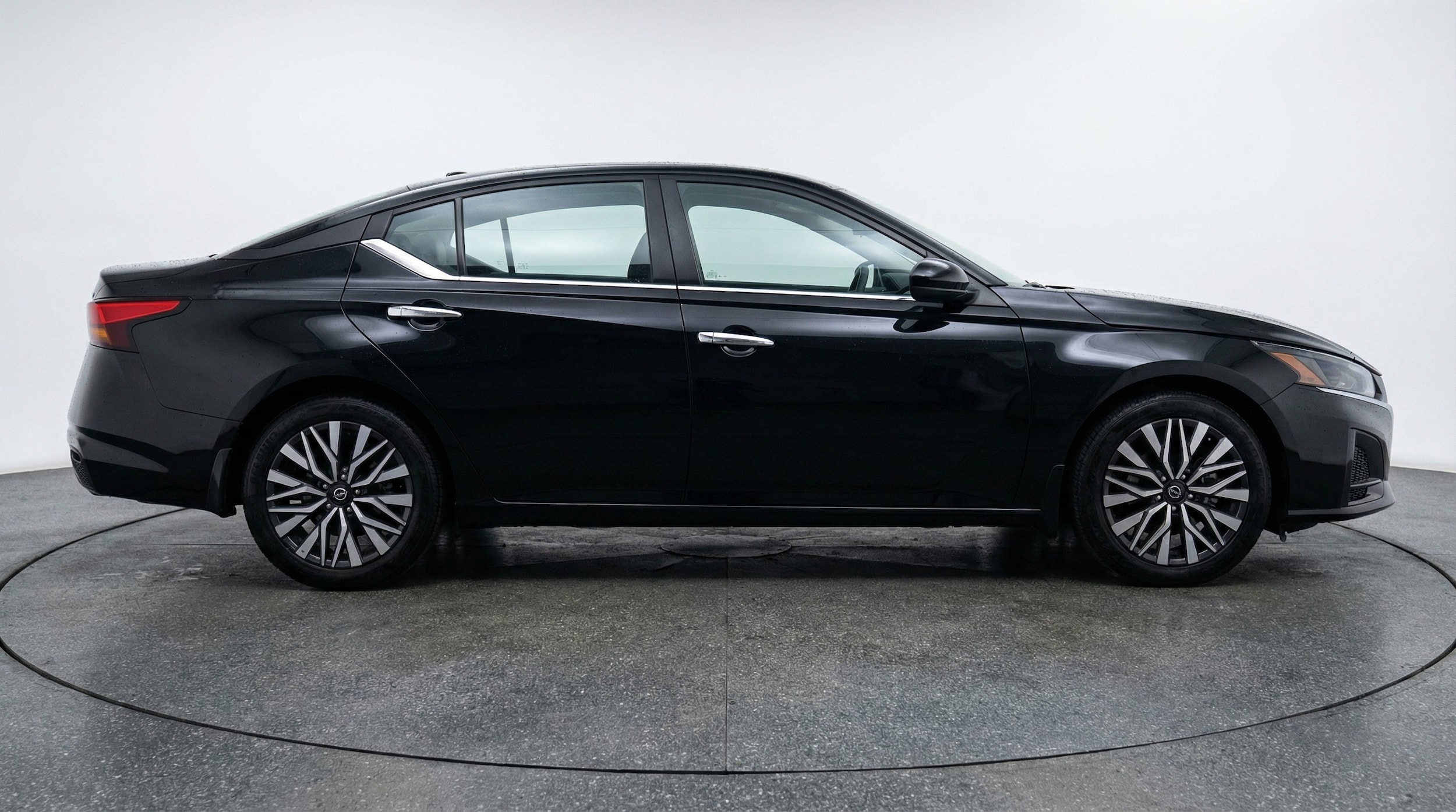 Thumbnail: 2025 Nissan Altima - 8