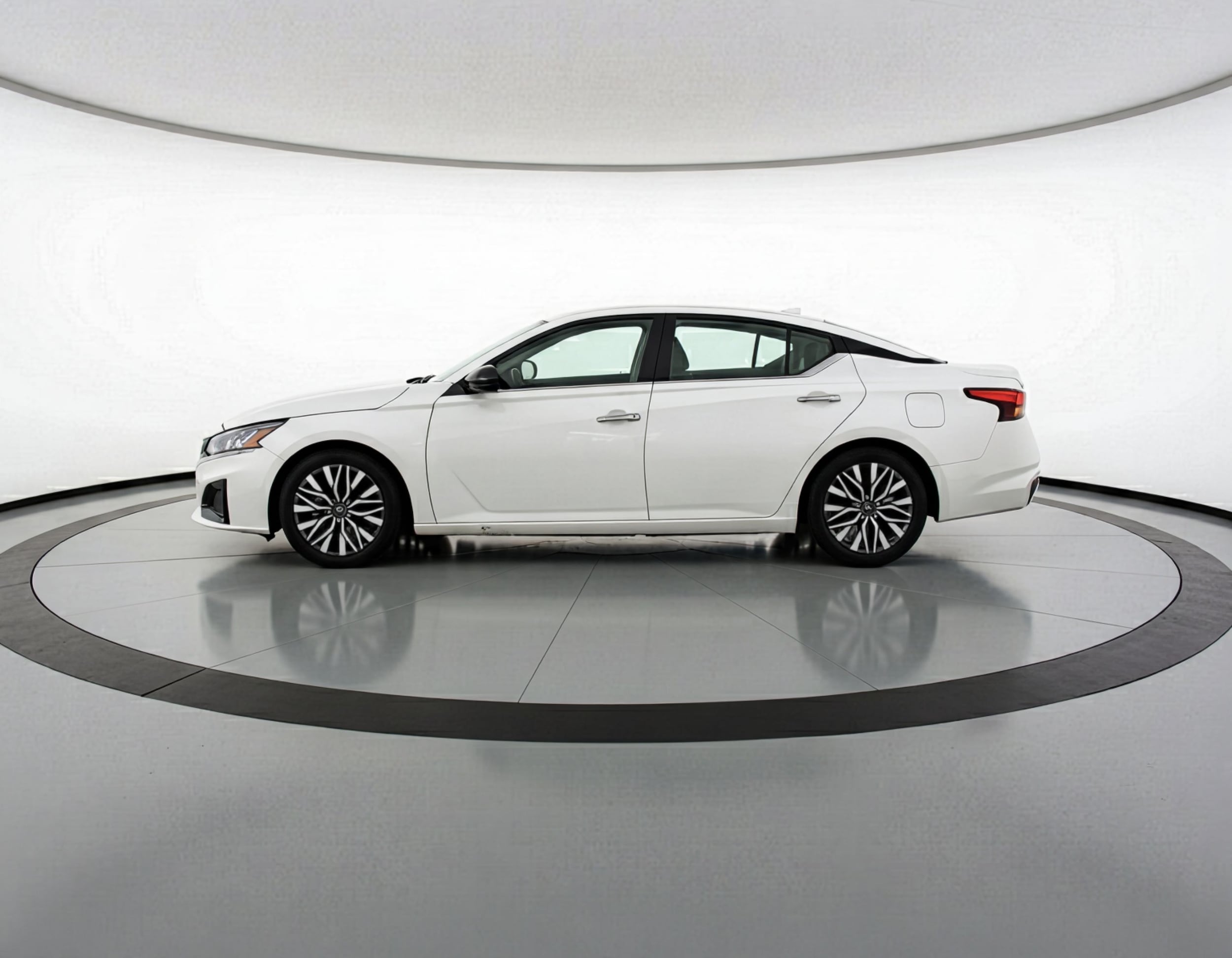 Thumbnail: 2025 Nissan Altima - 4