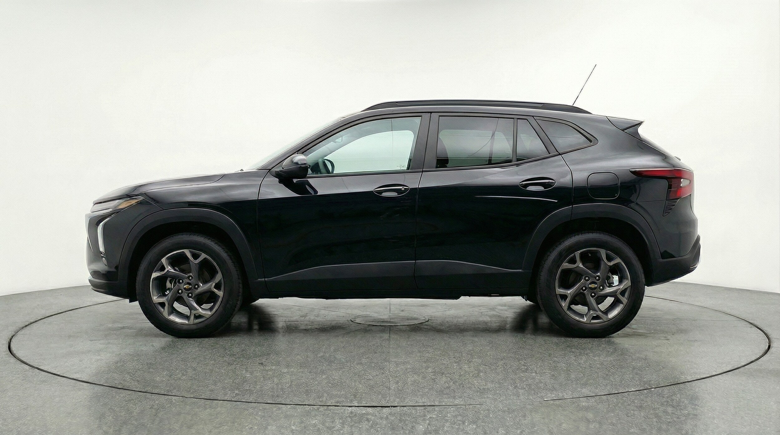 Thumbnail: 2025 Chevrolet Trax - 4