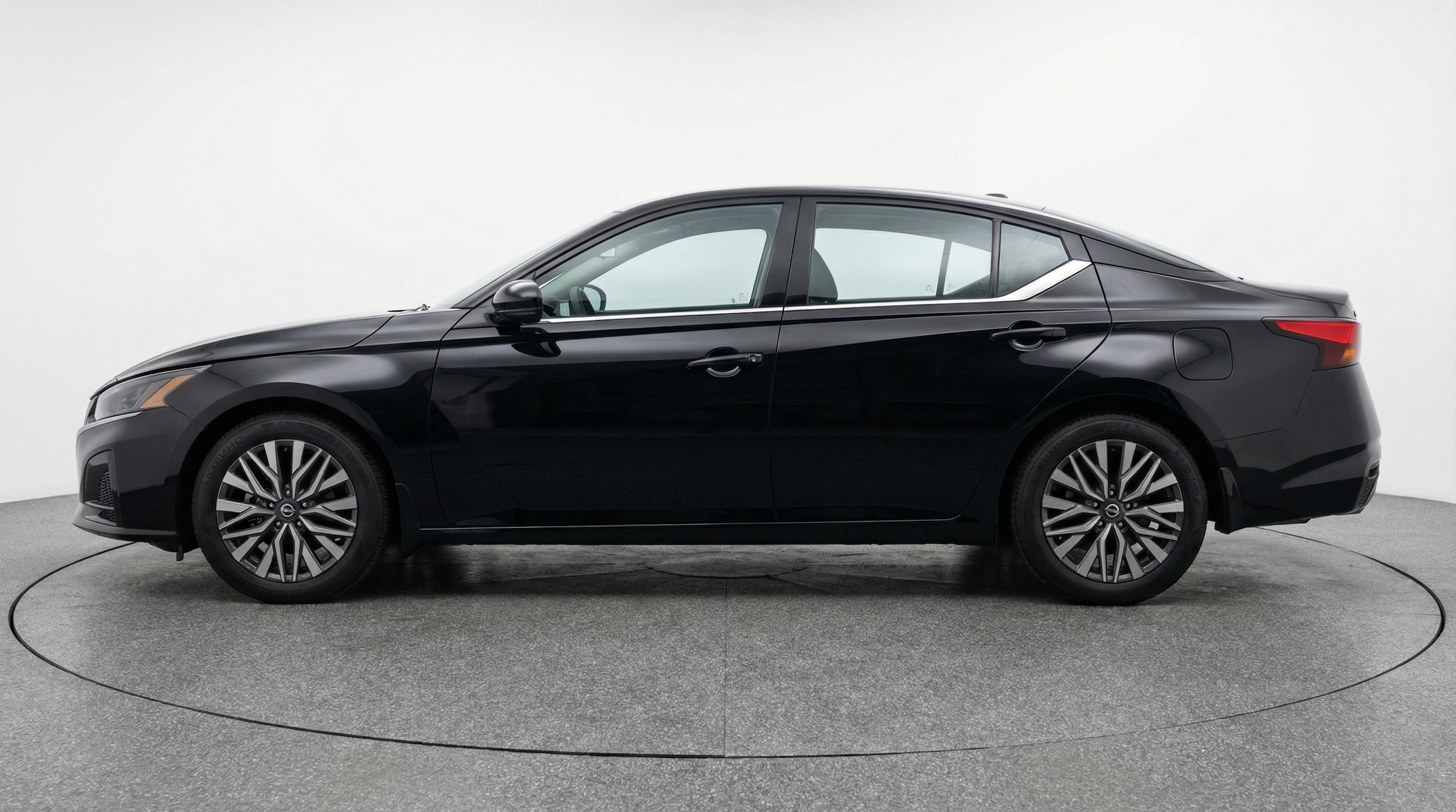 Thumbnail: 2025 Nissan Altima - 4