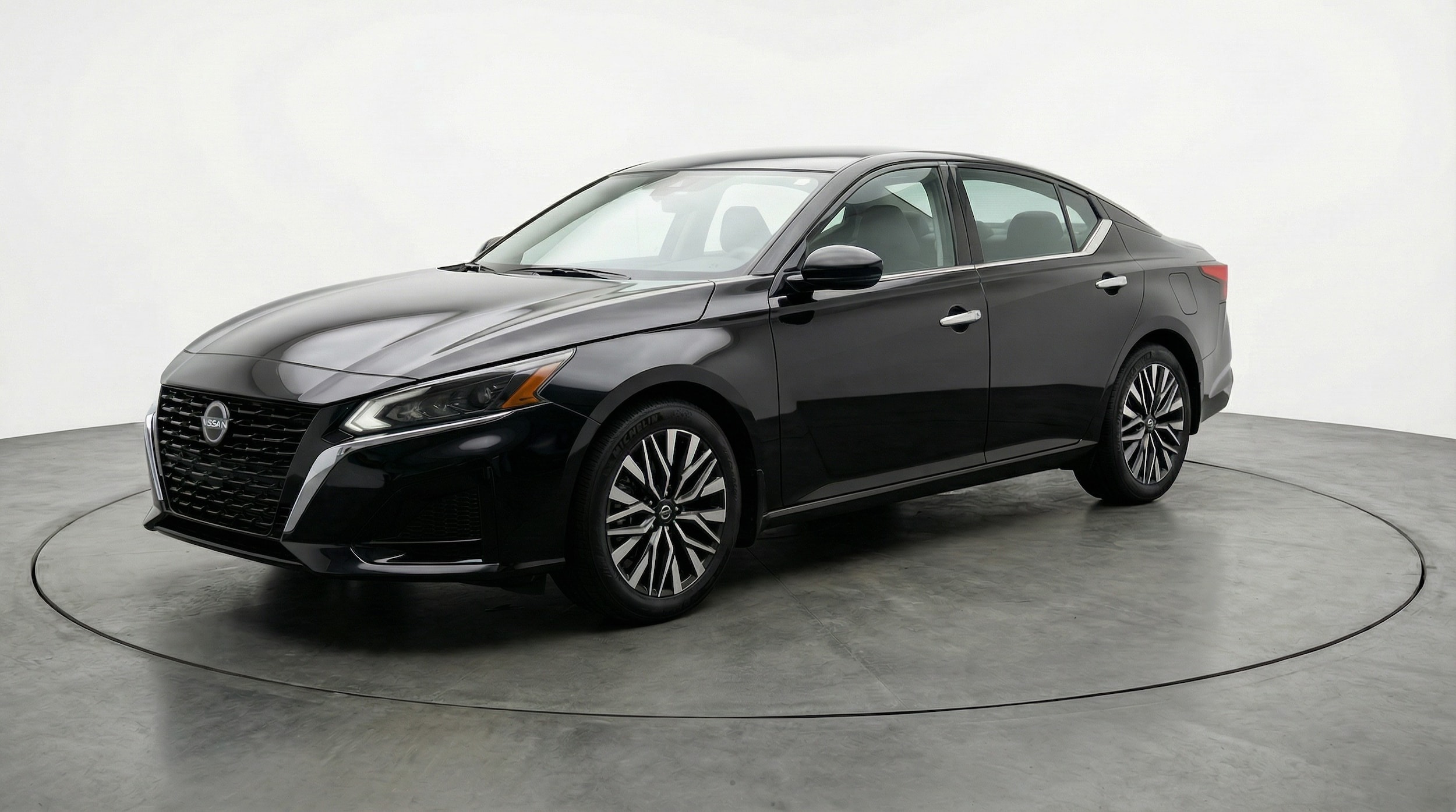 Thumbnail: 2025 Nissan Altima - 3