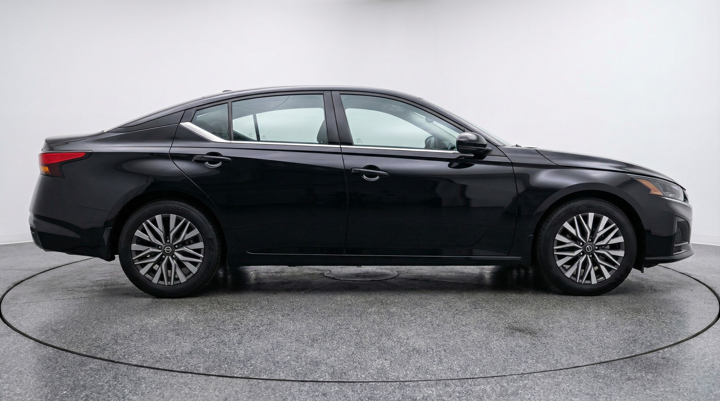 Thumbnail: 2025 Nissan Altima - 8