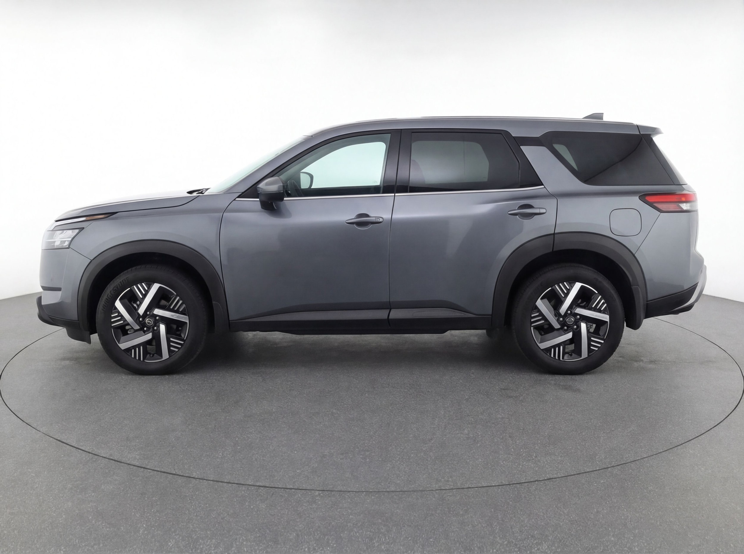 Thumbnail: 2025 Nissan Kicks - 4