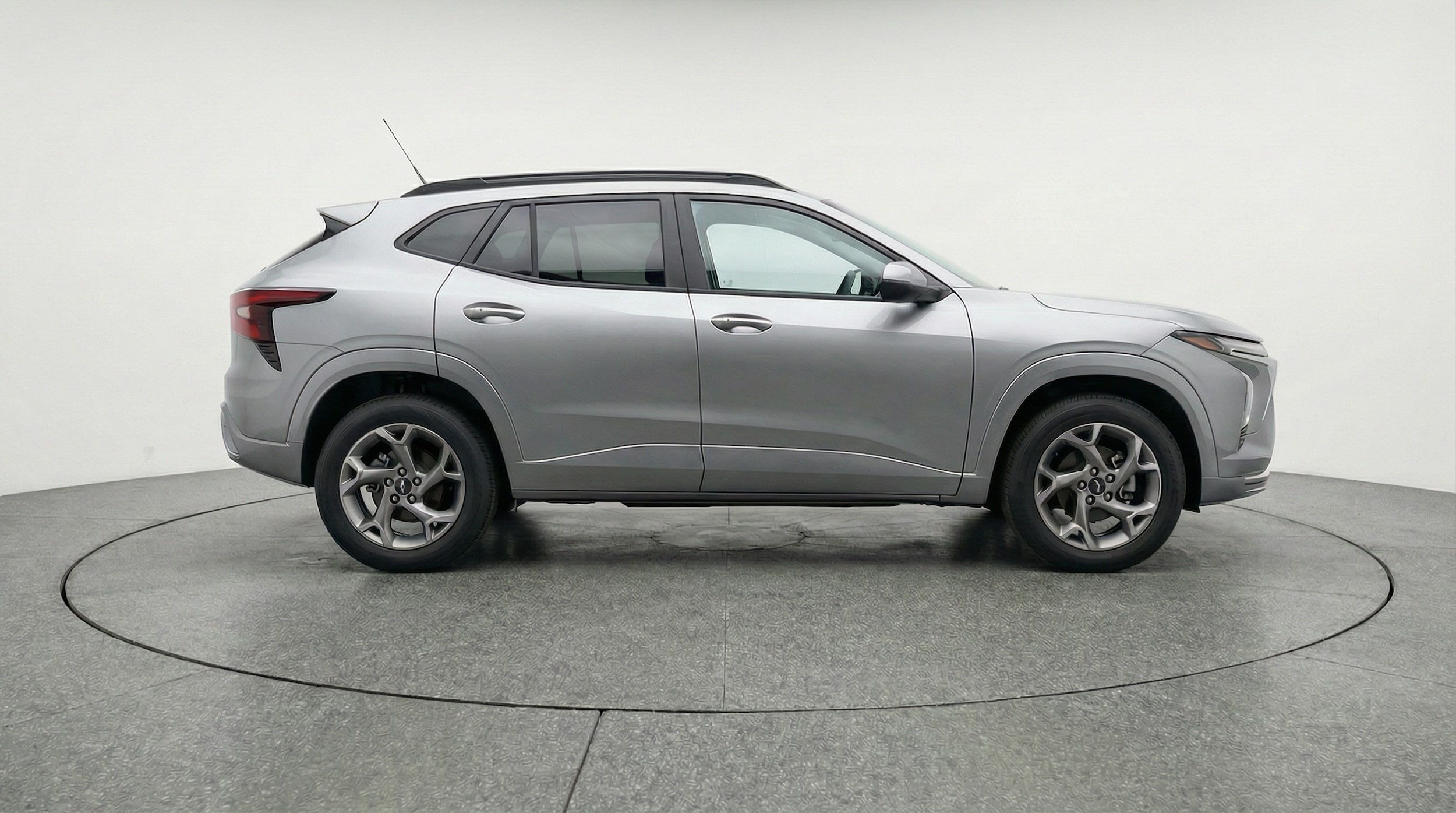 Thumbnail: 2025 Chevrolet Trax - 8