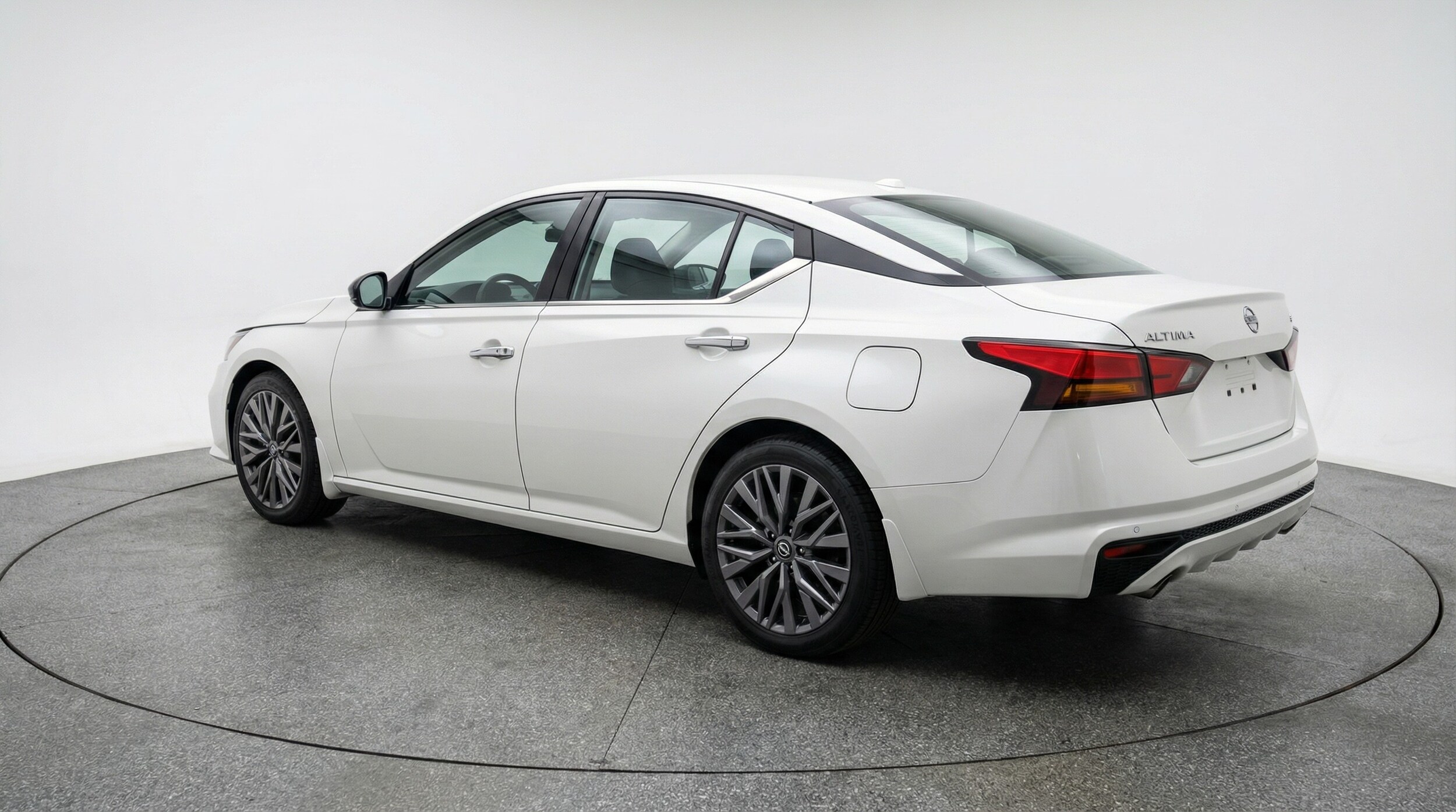 Thumbnail: 2025 Nissan Altima - 5