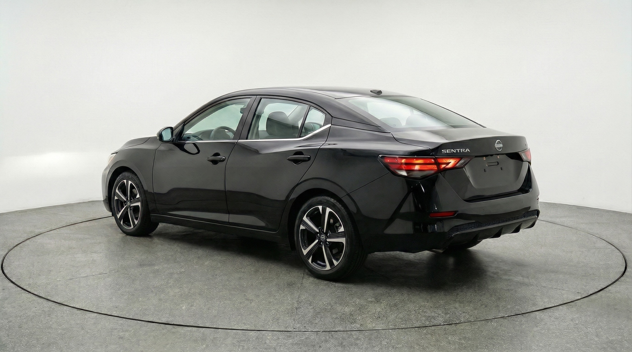 Thumbnail: 2025 Nissan Sentra - 5