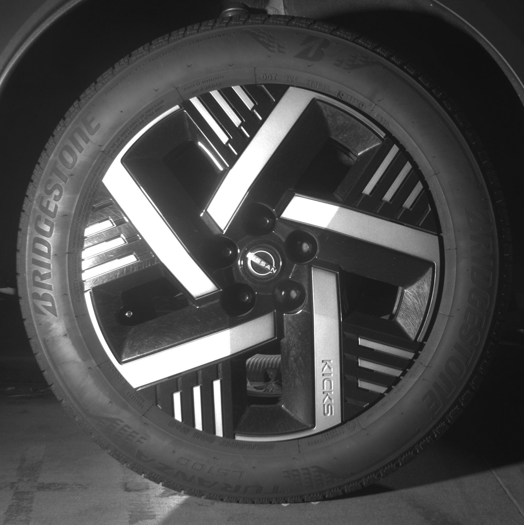 Thumbnail: 2025 Nissan Kicks - 12