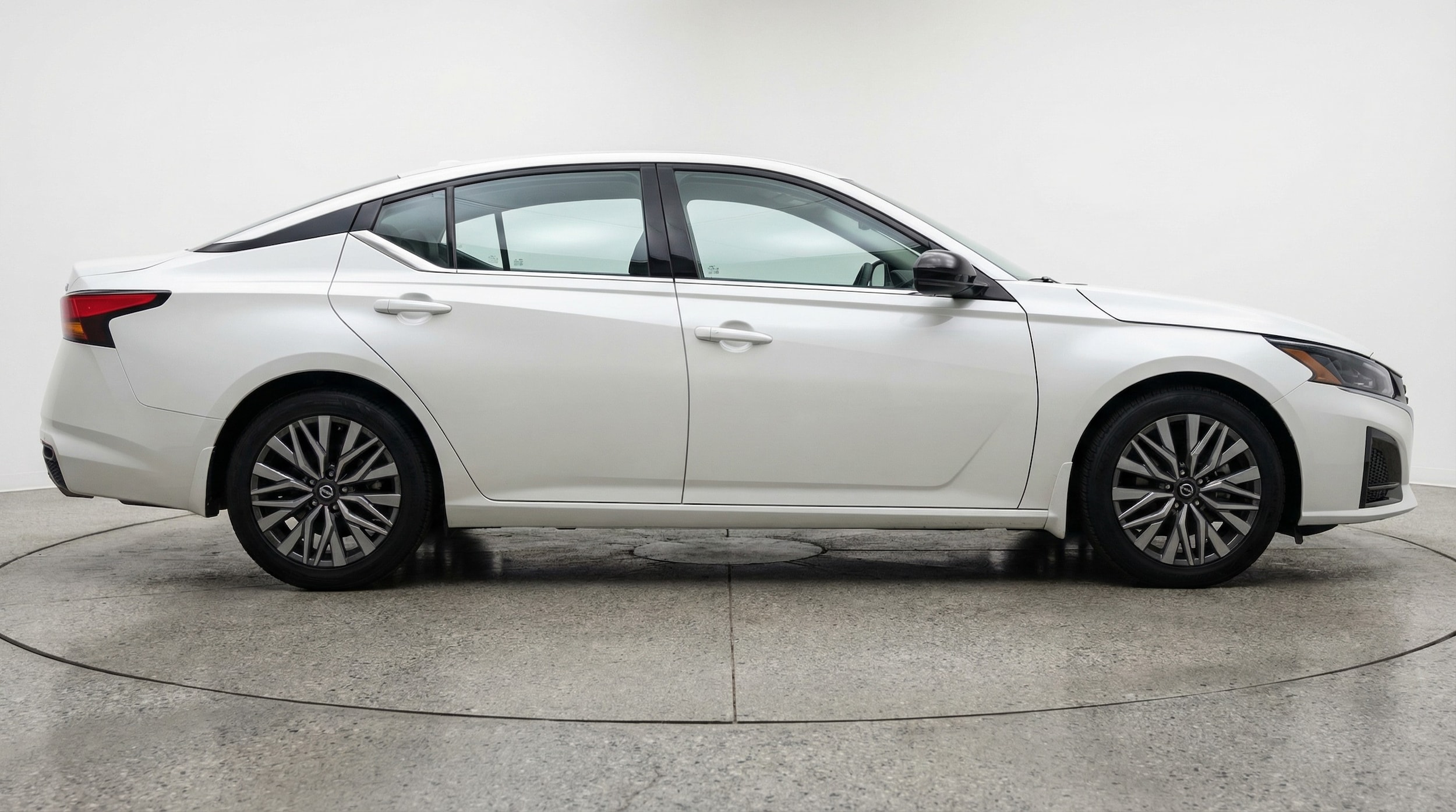 Thumbnail: 2025 Nissan Altima - 8